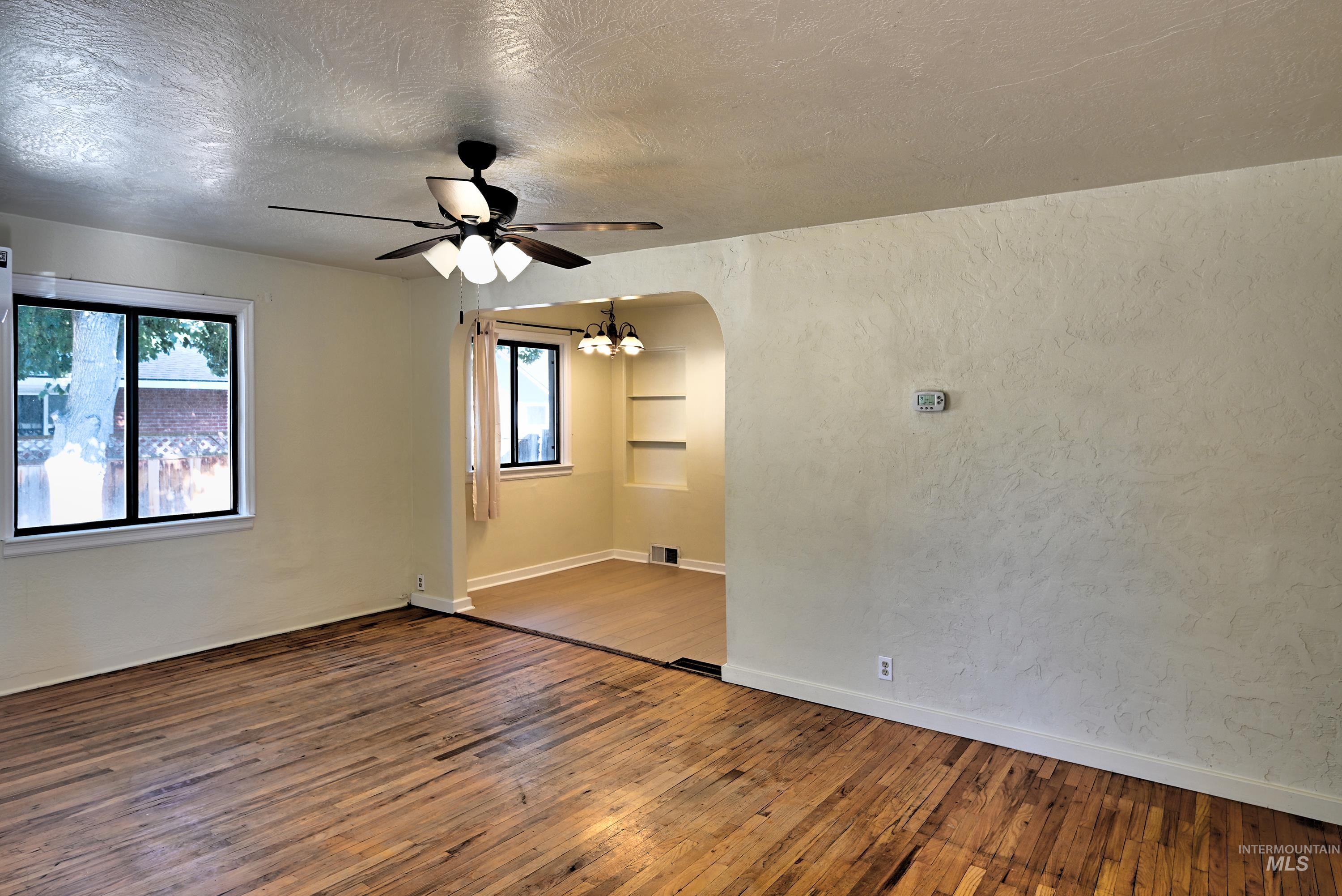 8002 W Holt Street Property Photo 4