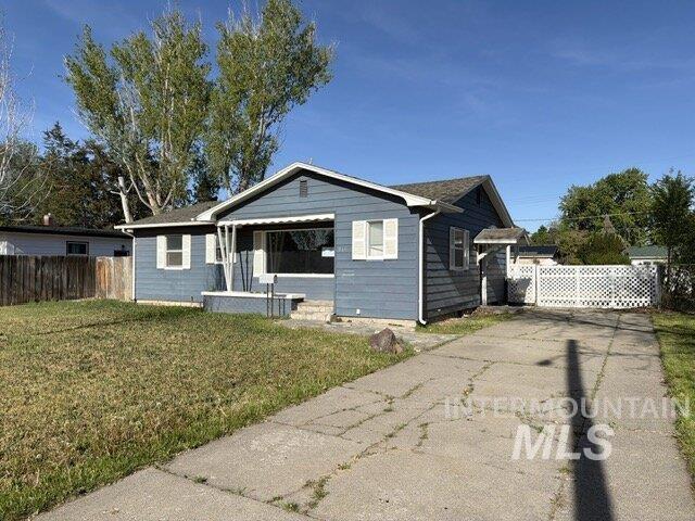 860 N 9th E Property Photo 1
