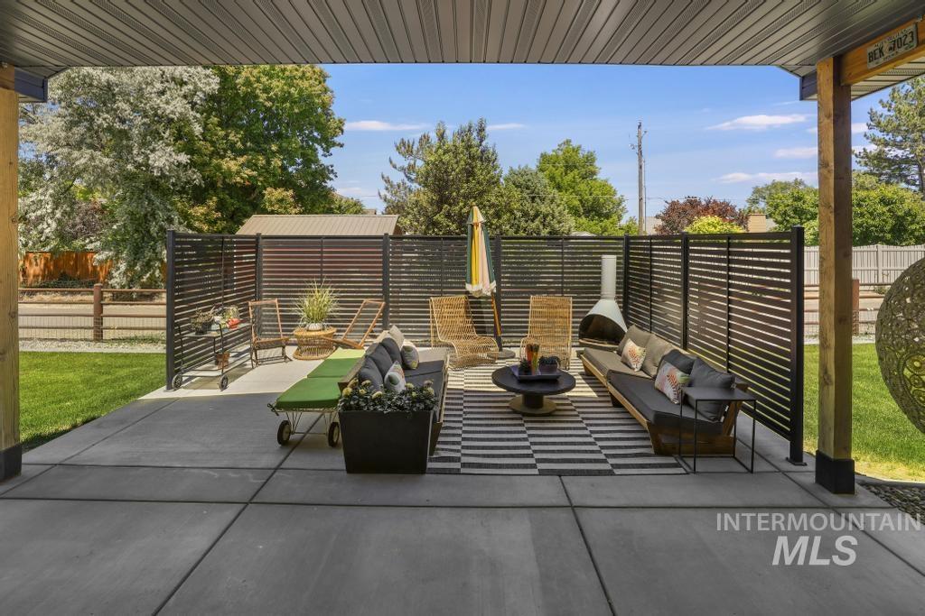 1541 Clear Creek Loop Property Photo 43