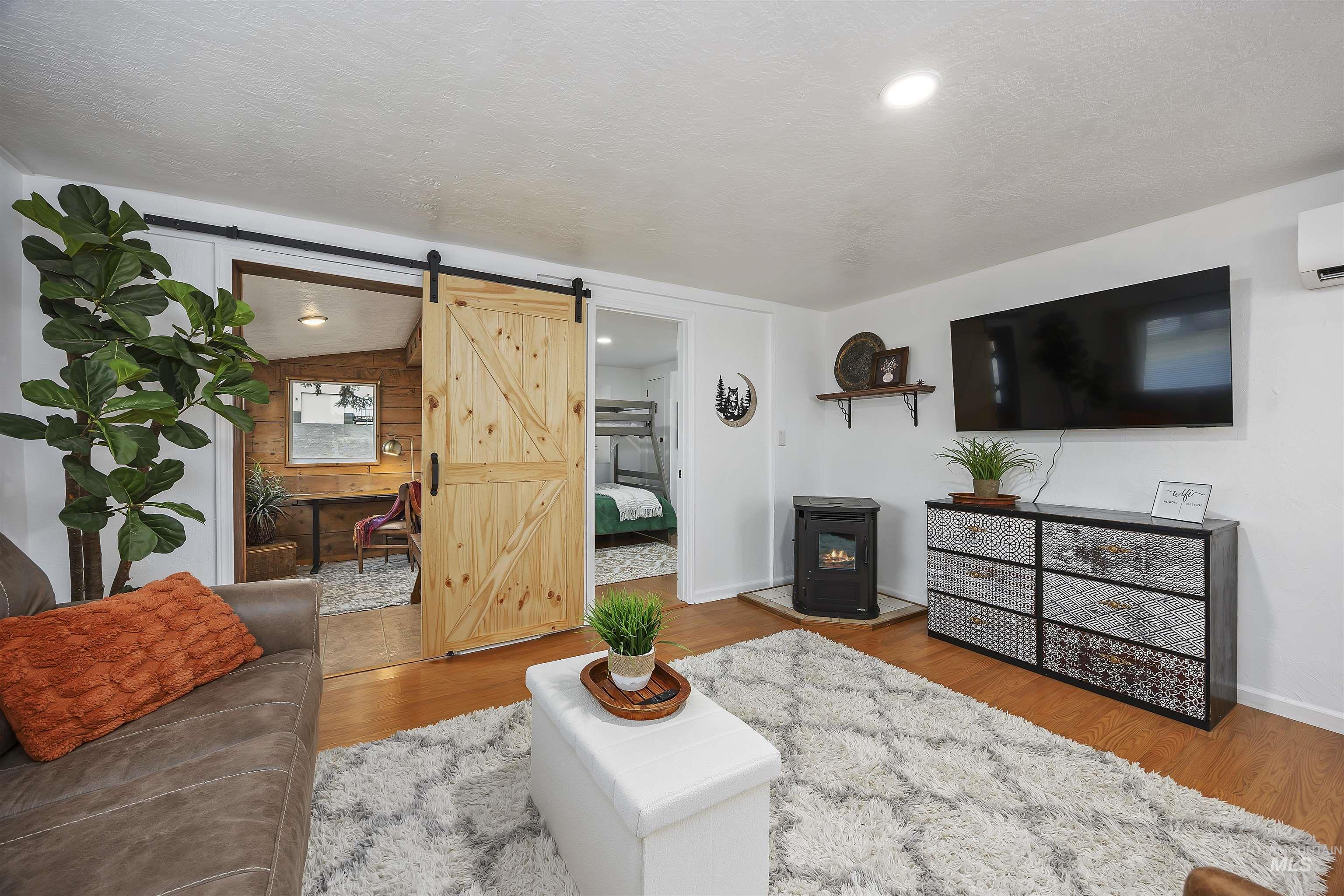 370 Orchard Street East Property Photo 8