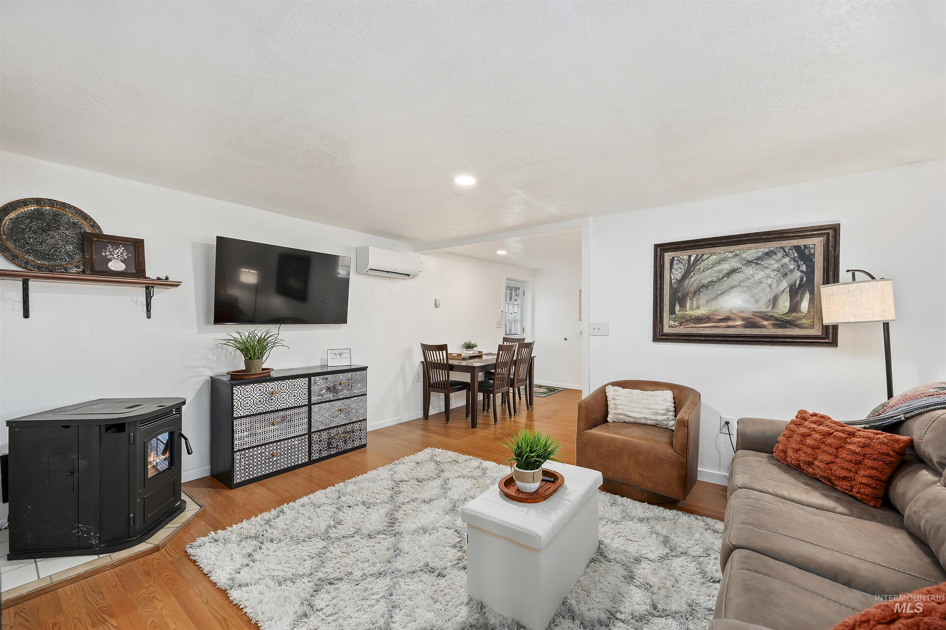 370 Orchard Street East Property Photo 9