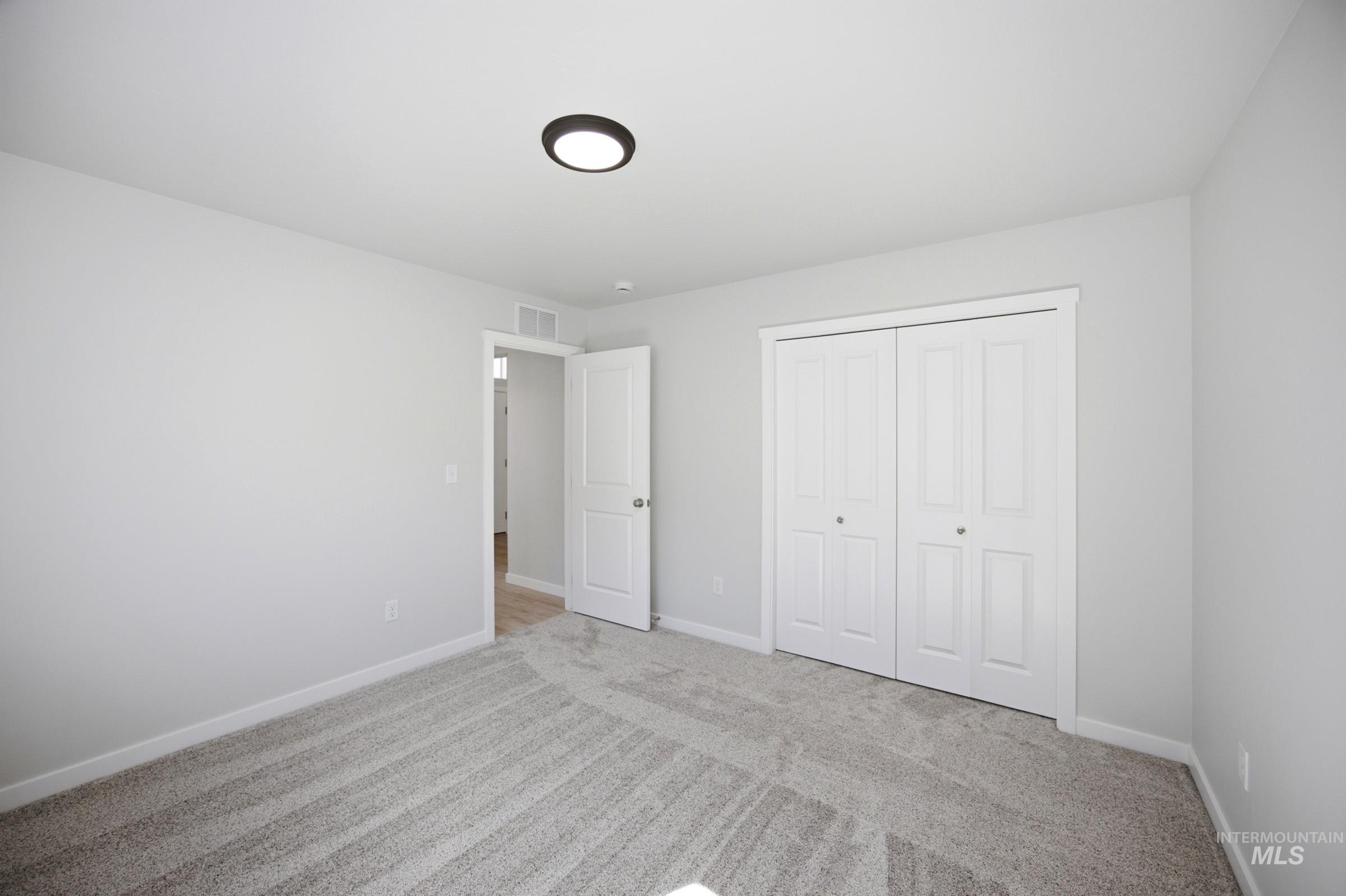 543 W Novak Dr Property Photo 14