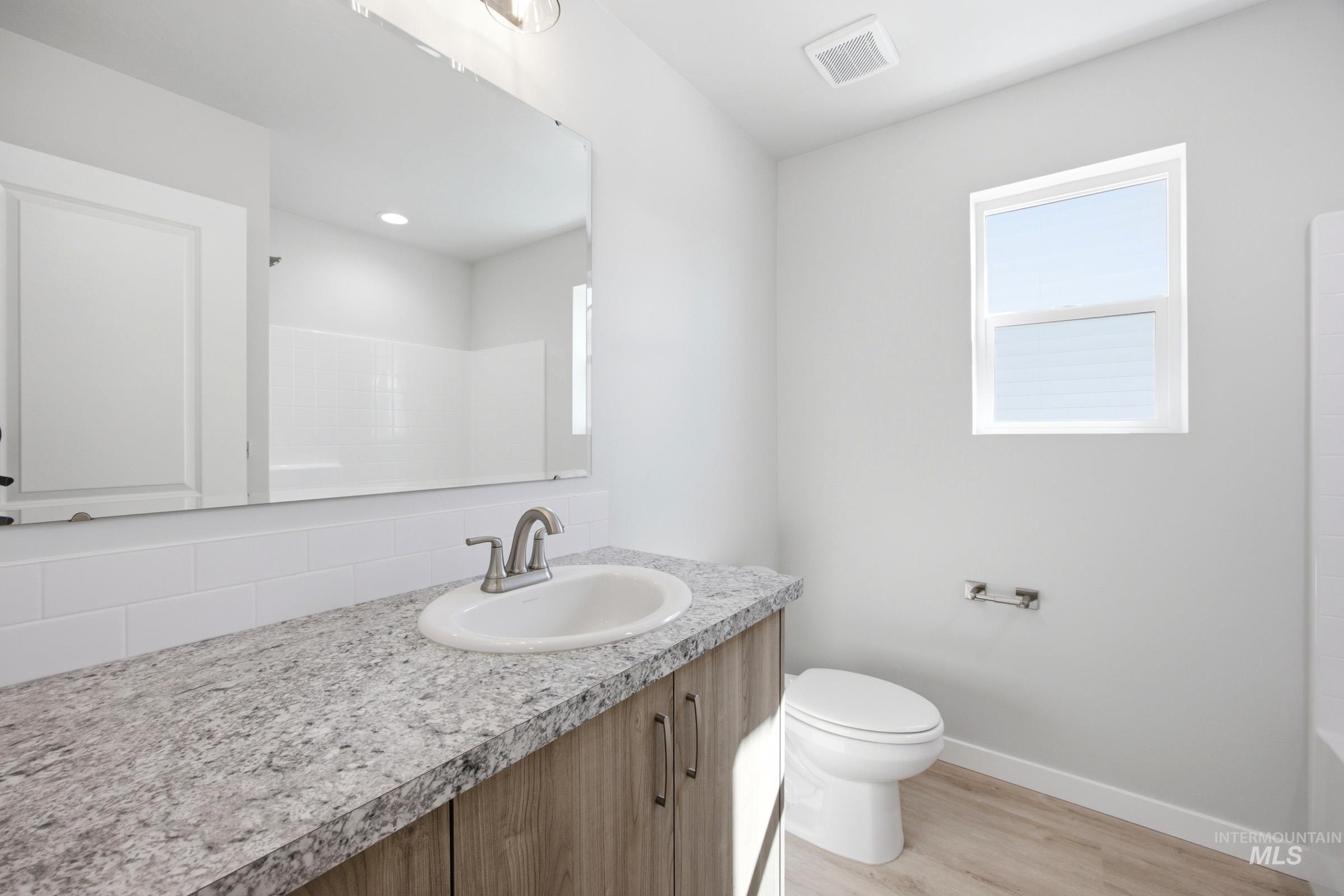 543 W Novak Dr Property Photo 17