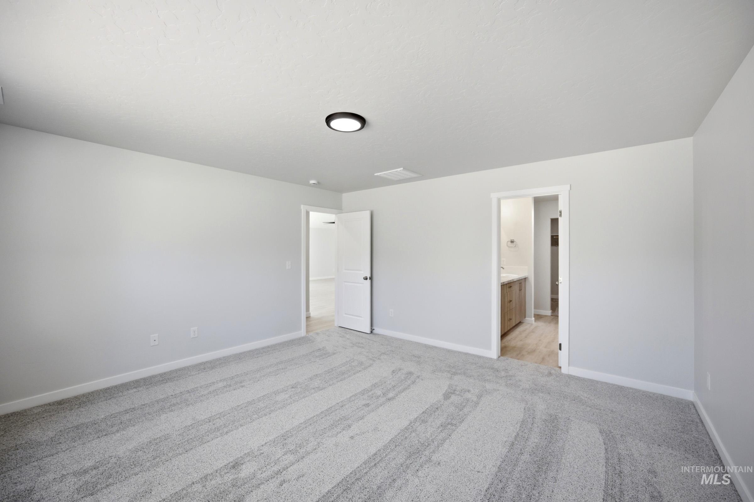 543 W Novak Dr Property Photo 20