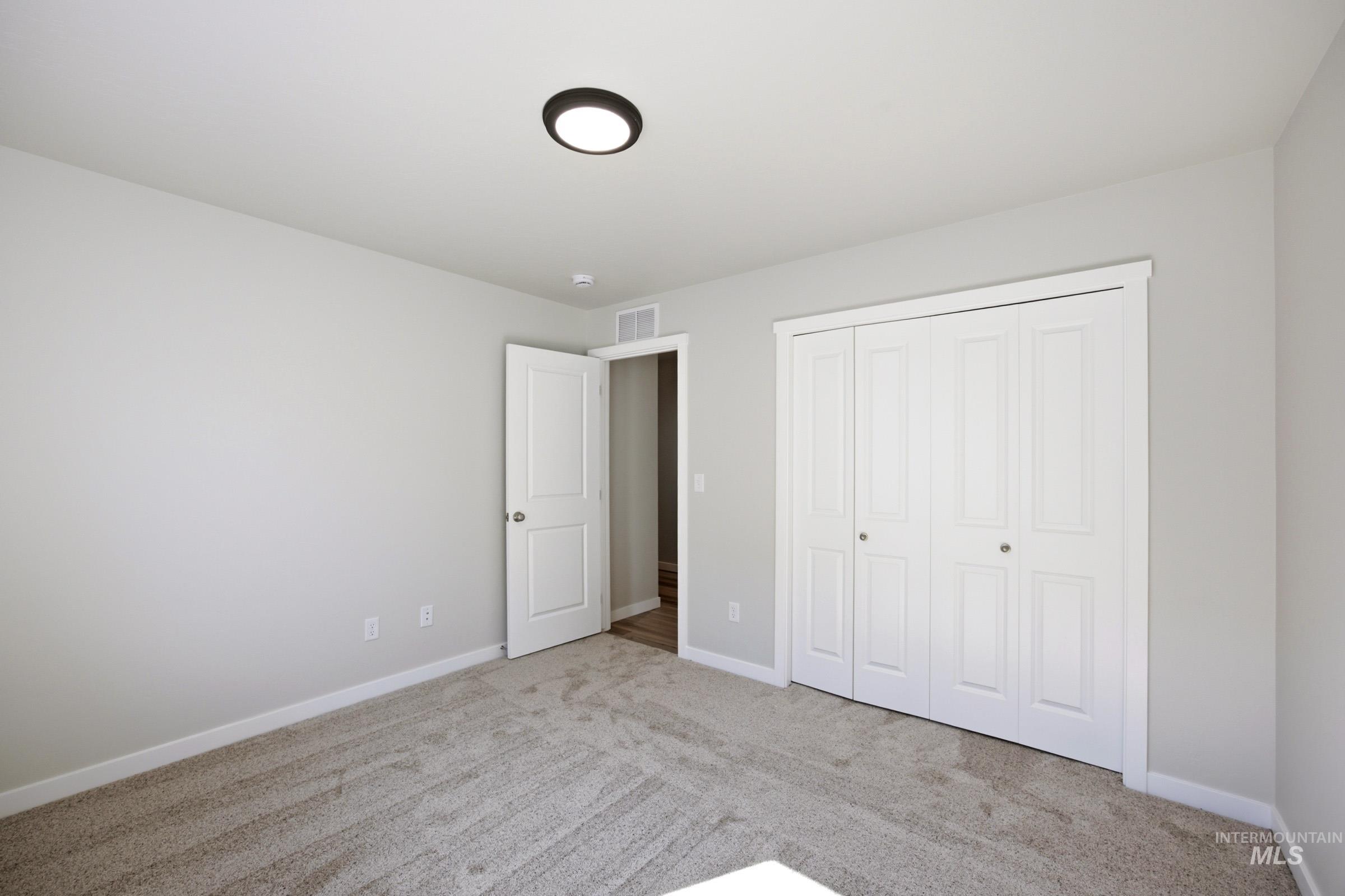 583 W Novak Dr Property Photo 18