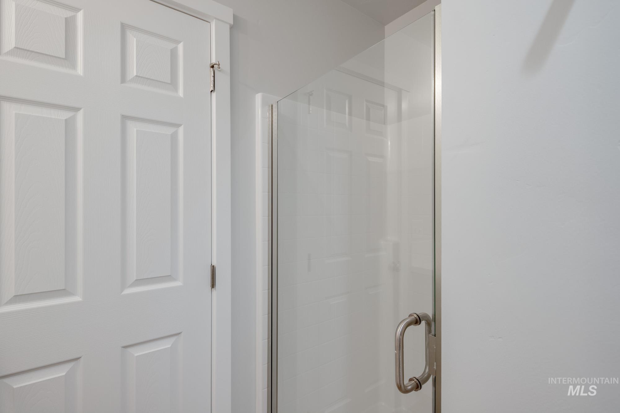 223 W 17th Ave Property Photo 17
