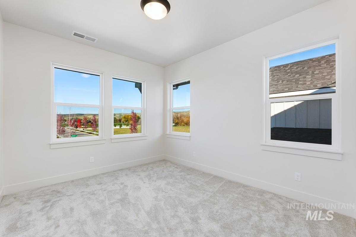 3116 E Renwick St Property Photo 22