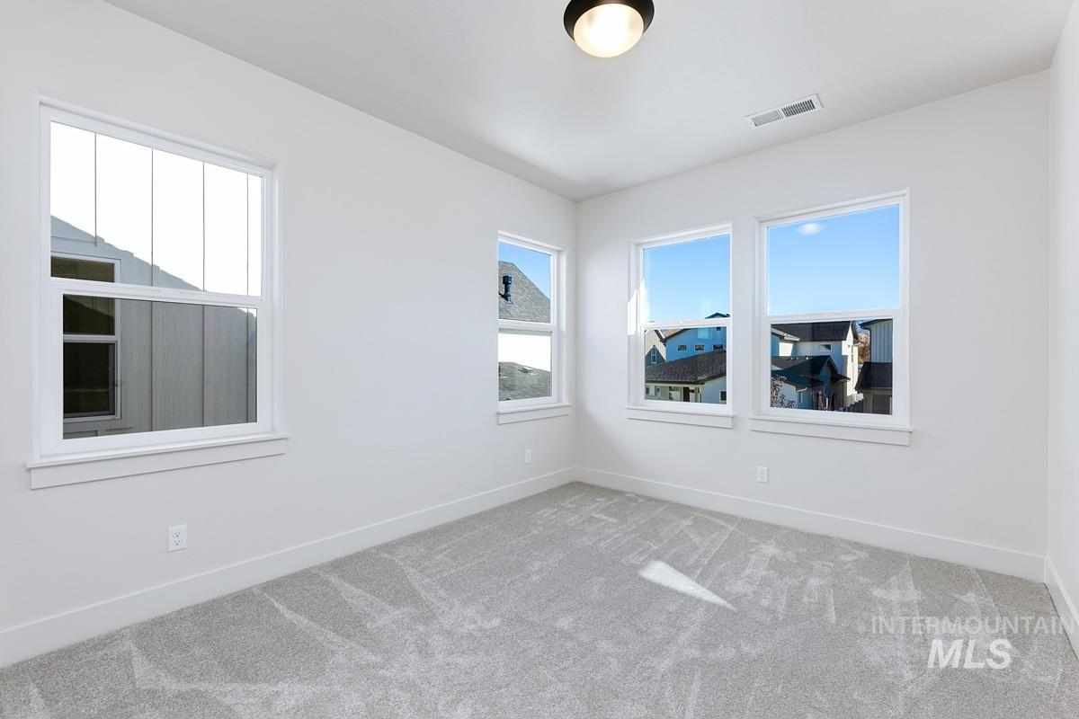 3116 E Renwick St Property Photo 24