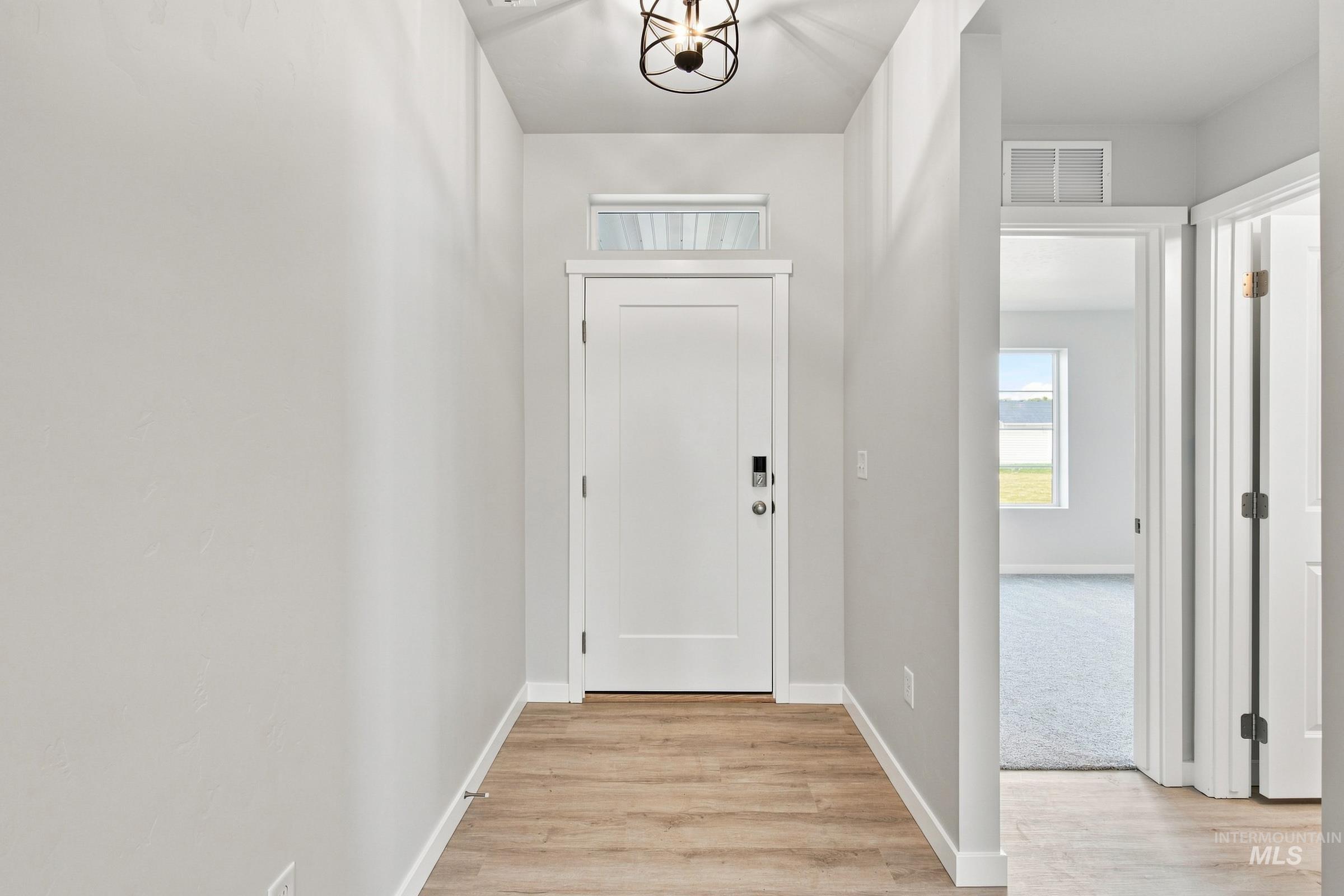 110 Golinda Ave Property Photo 2