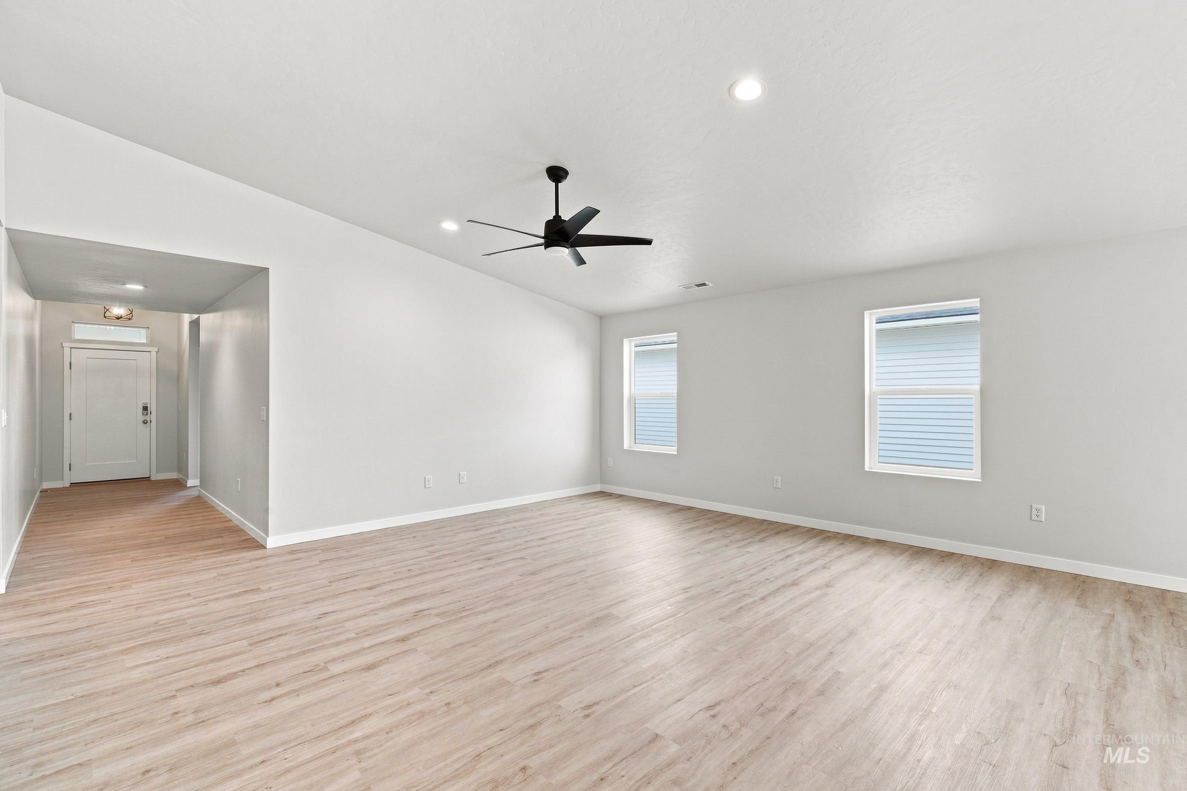 110 Golinda Ave Property Photo 7