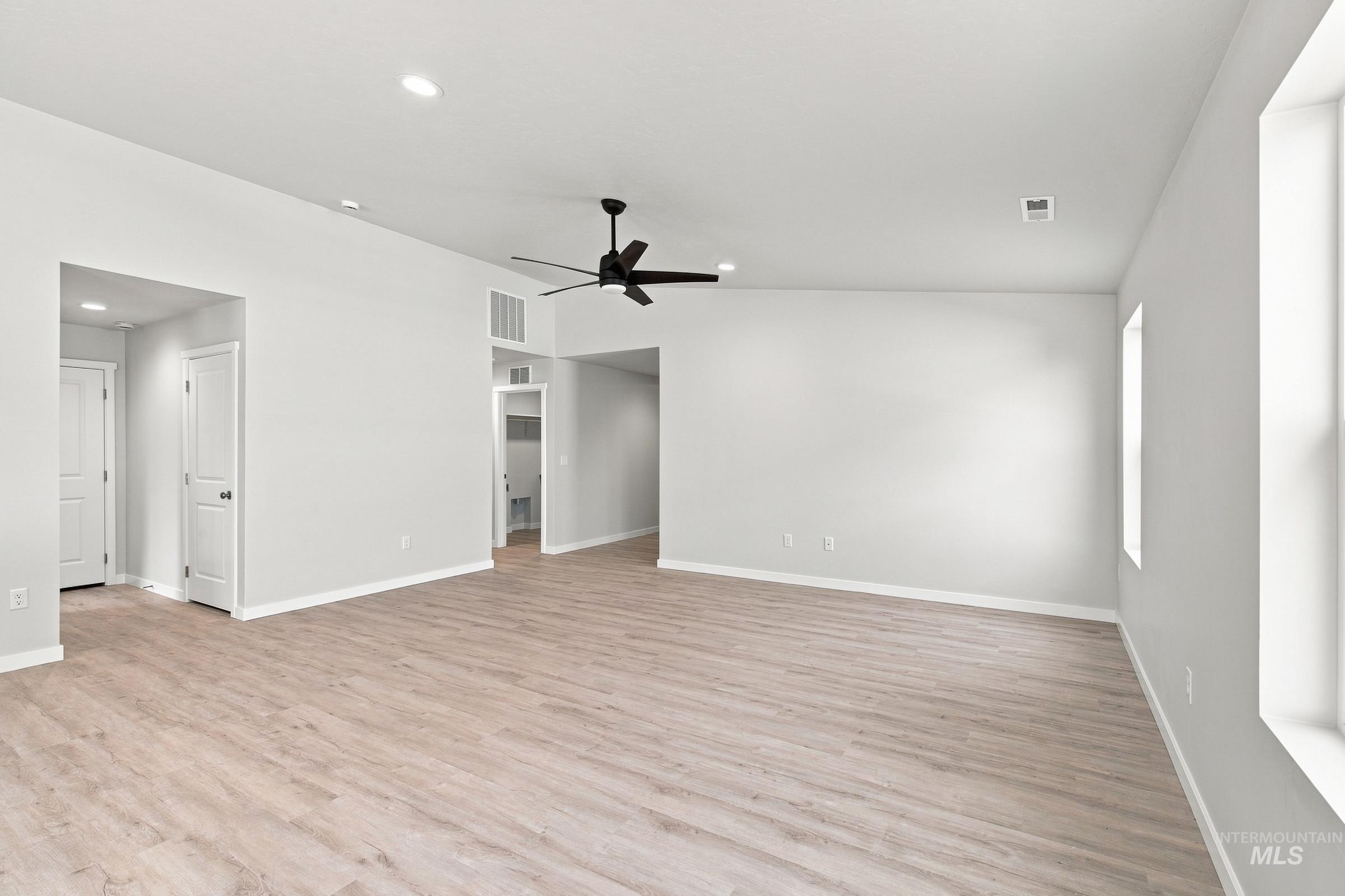 110 Golinda Ave Property Photo 8
