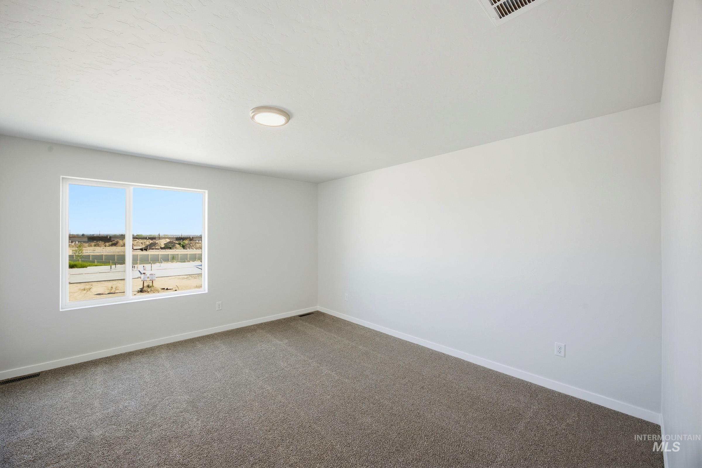 10879 Greensboro St Property Photo 19