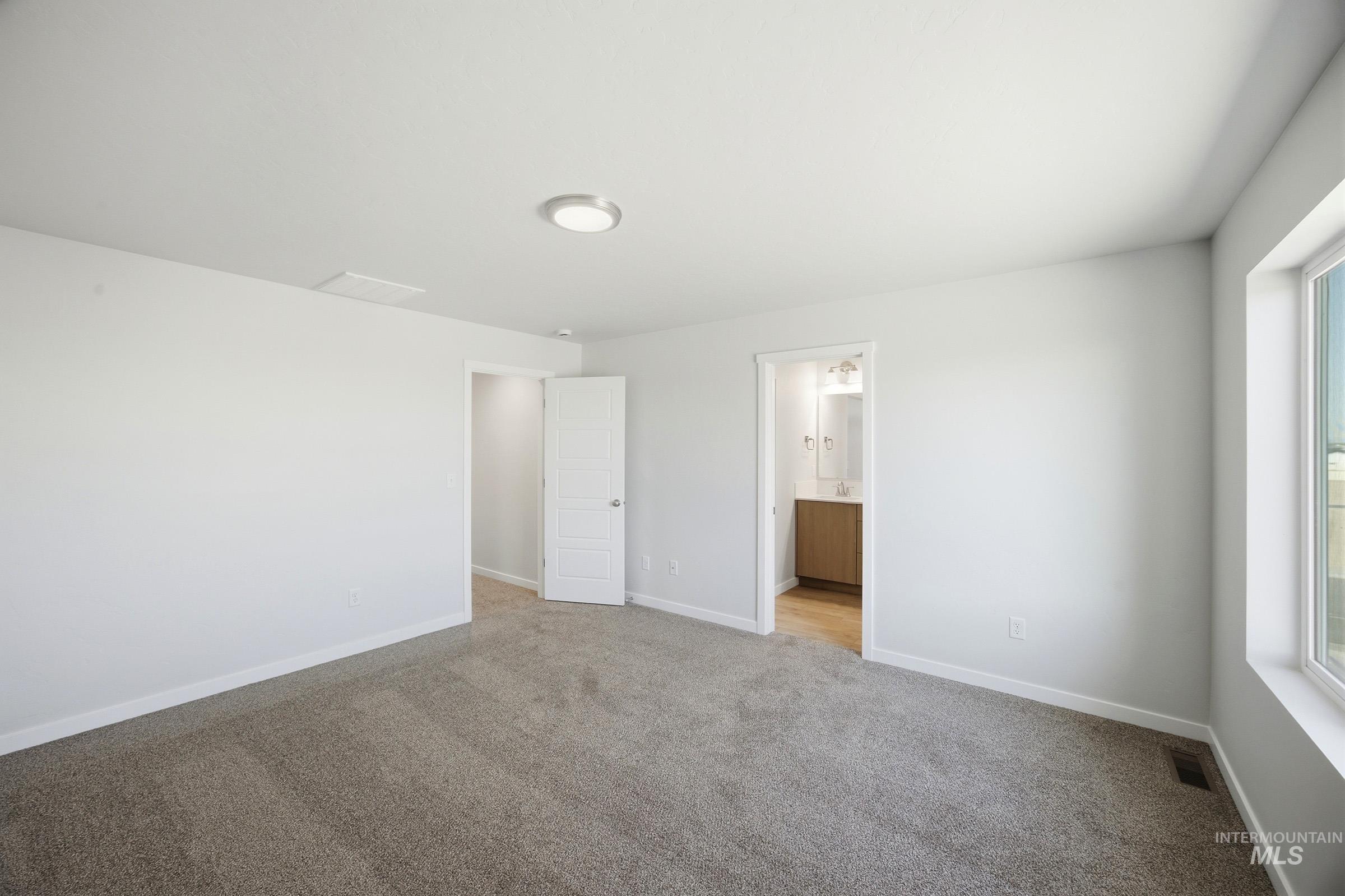 10879 Greensboro St Property Photo 20