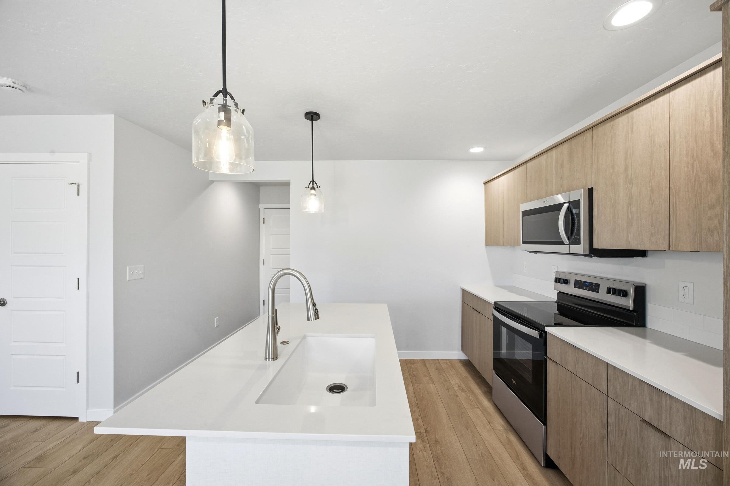 10867 Greensboro St Property Photo 5