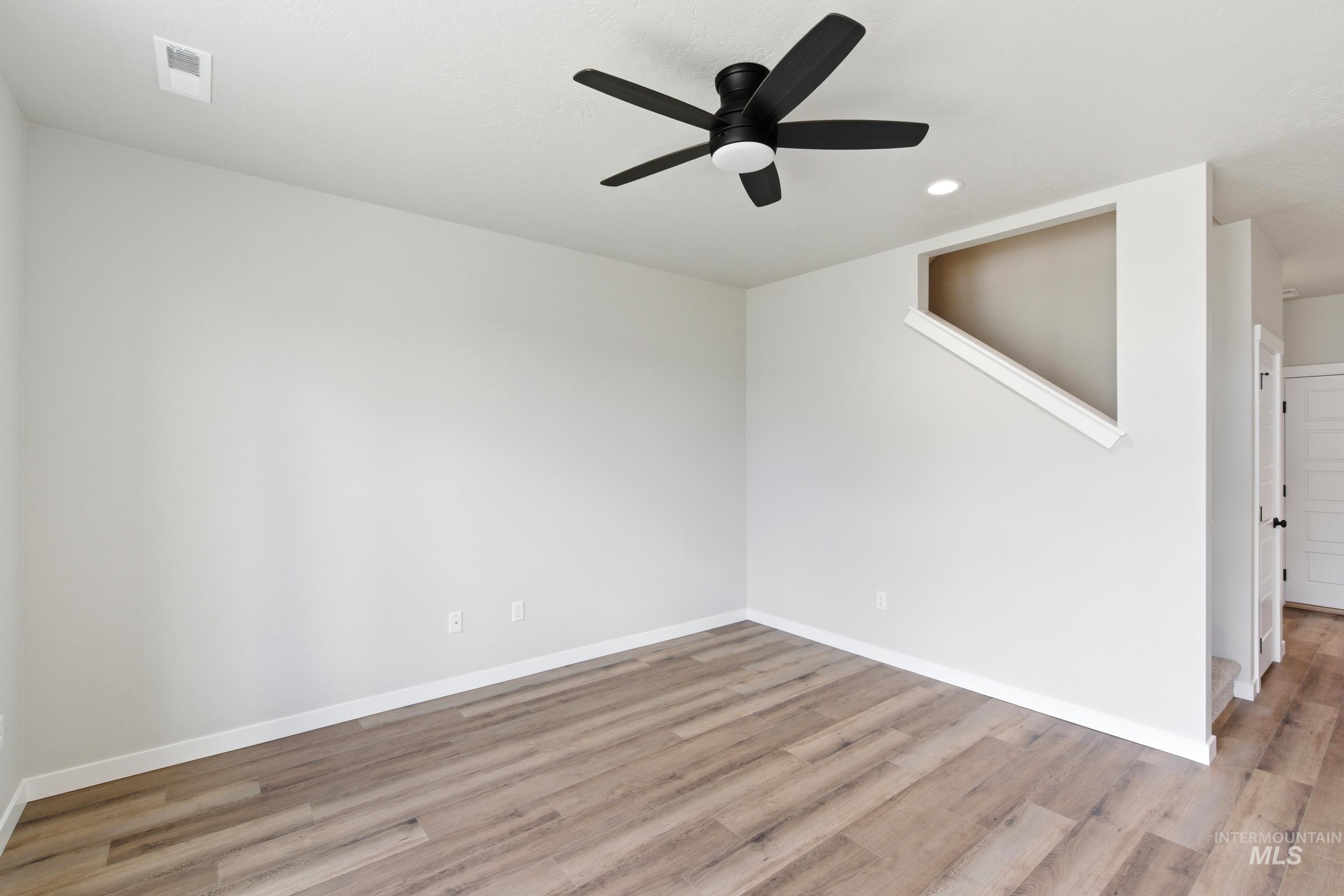 6773 S Spindlebush Ave Property Photo 8