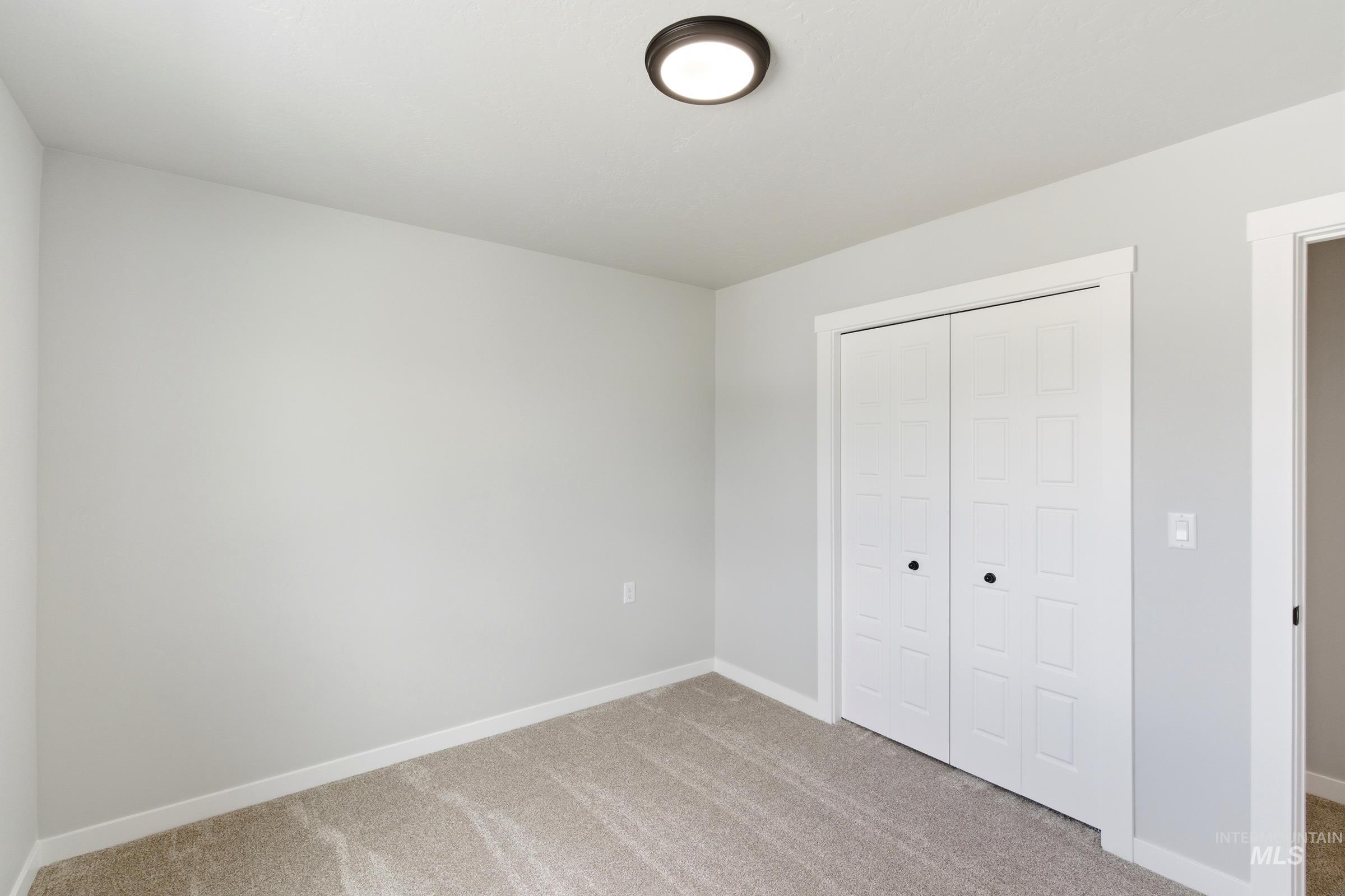 6773 S Spindlebush Ave Property Photo 16