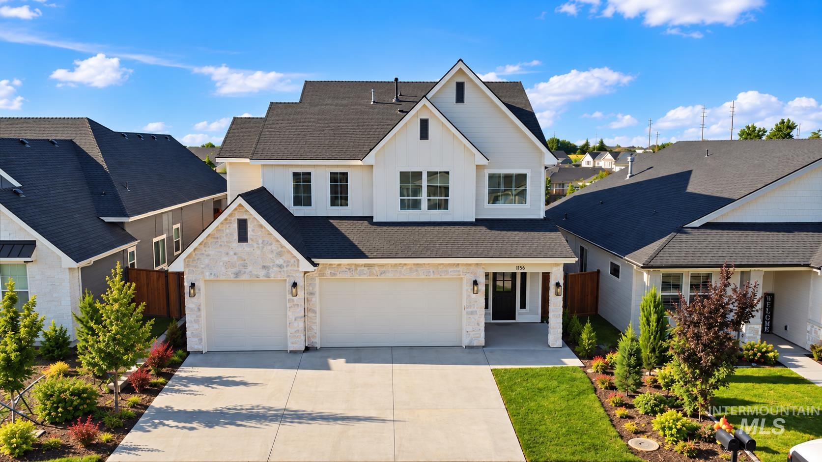 1156 W Eiger Dr