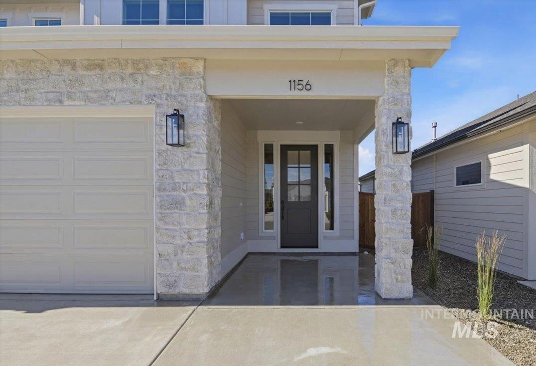 1156 W Eiger Dr Property Photo 2