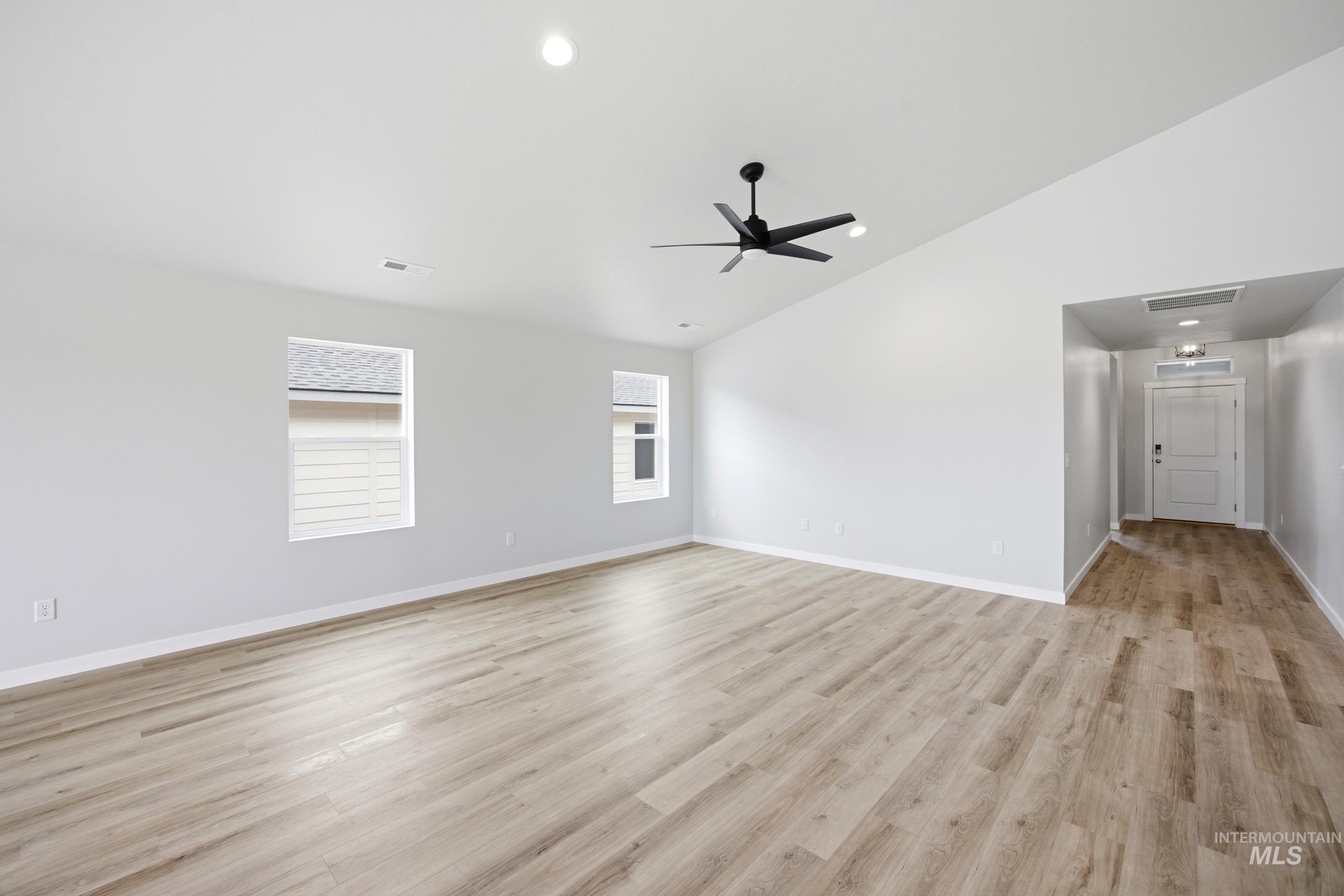1157 W Jasper St Property Photo 7