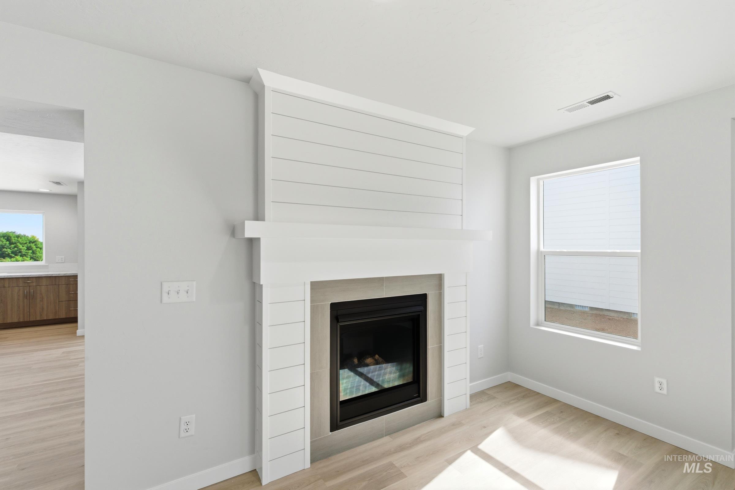 3642 E Jamestown Dr Property Photo 13