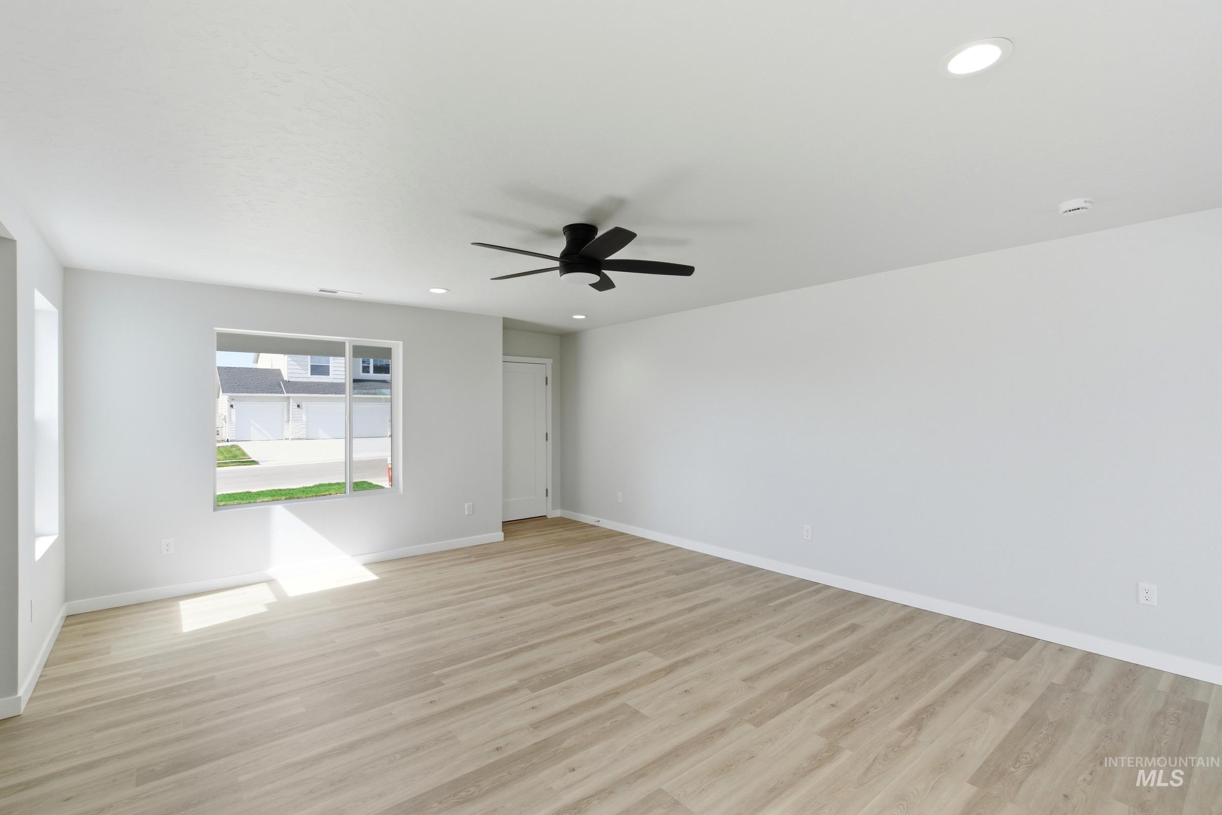 3642 E Jamestown Dr Property Photo 15