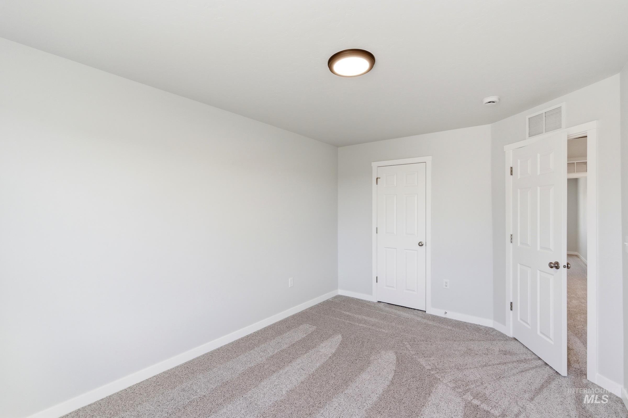 3642 E Jamestown Dr Property Photo 23