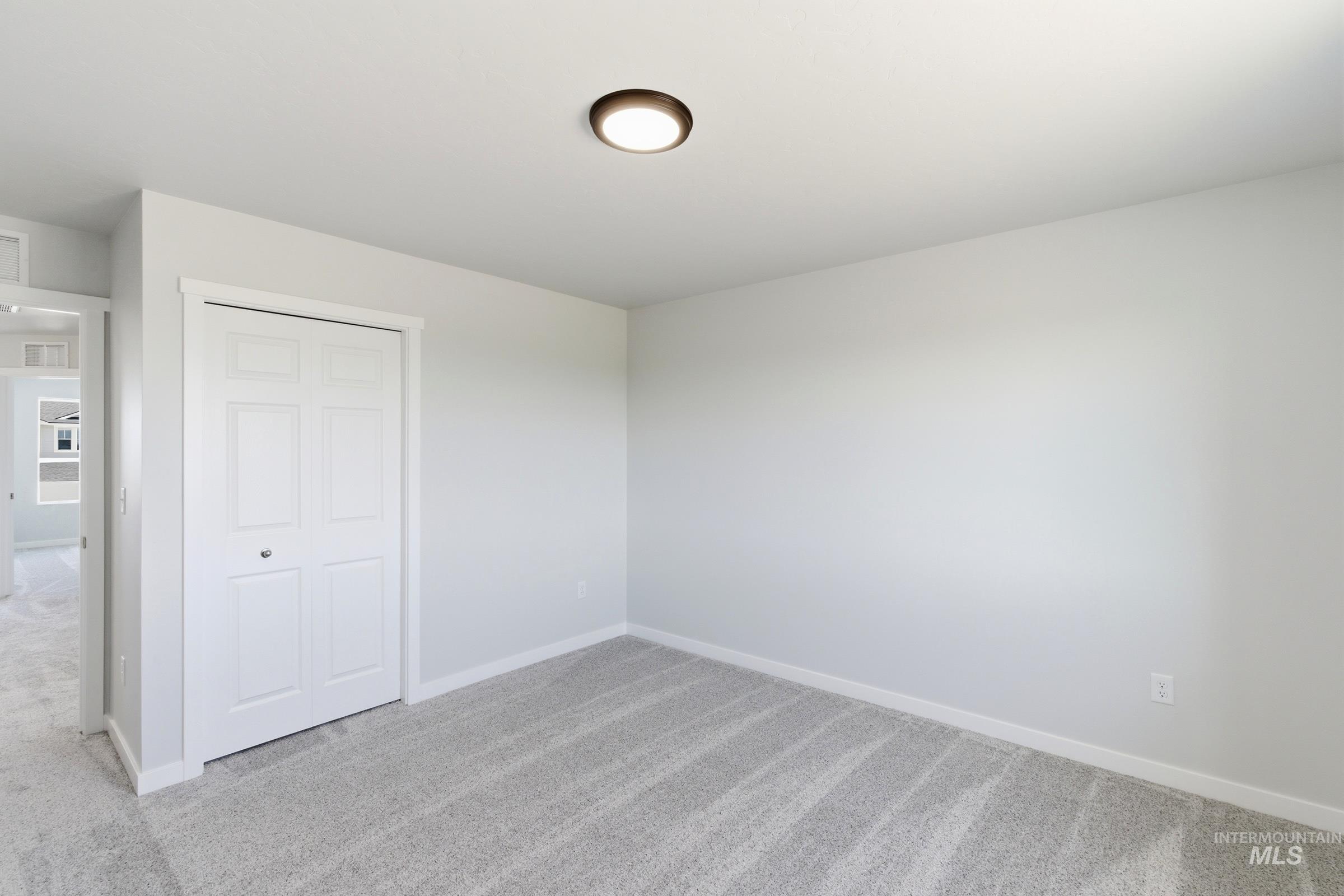 3642 E Jamestown Dr Property Photo 28