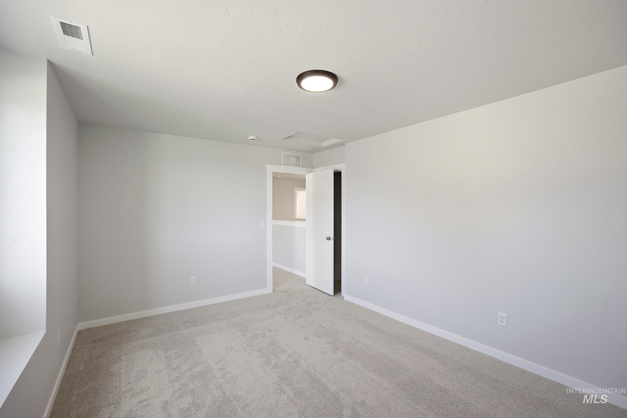 12854 Ropers St Property Photo 17