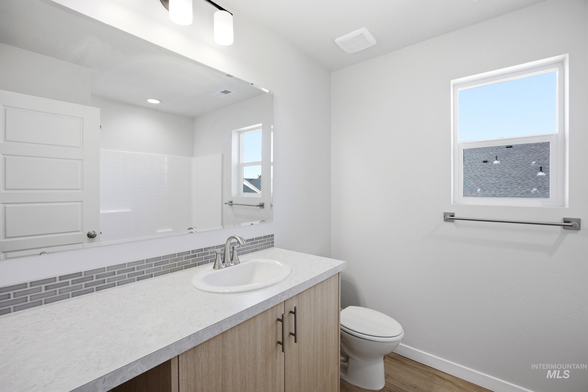 12854 Ropers St Property Photo 21