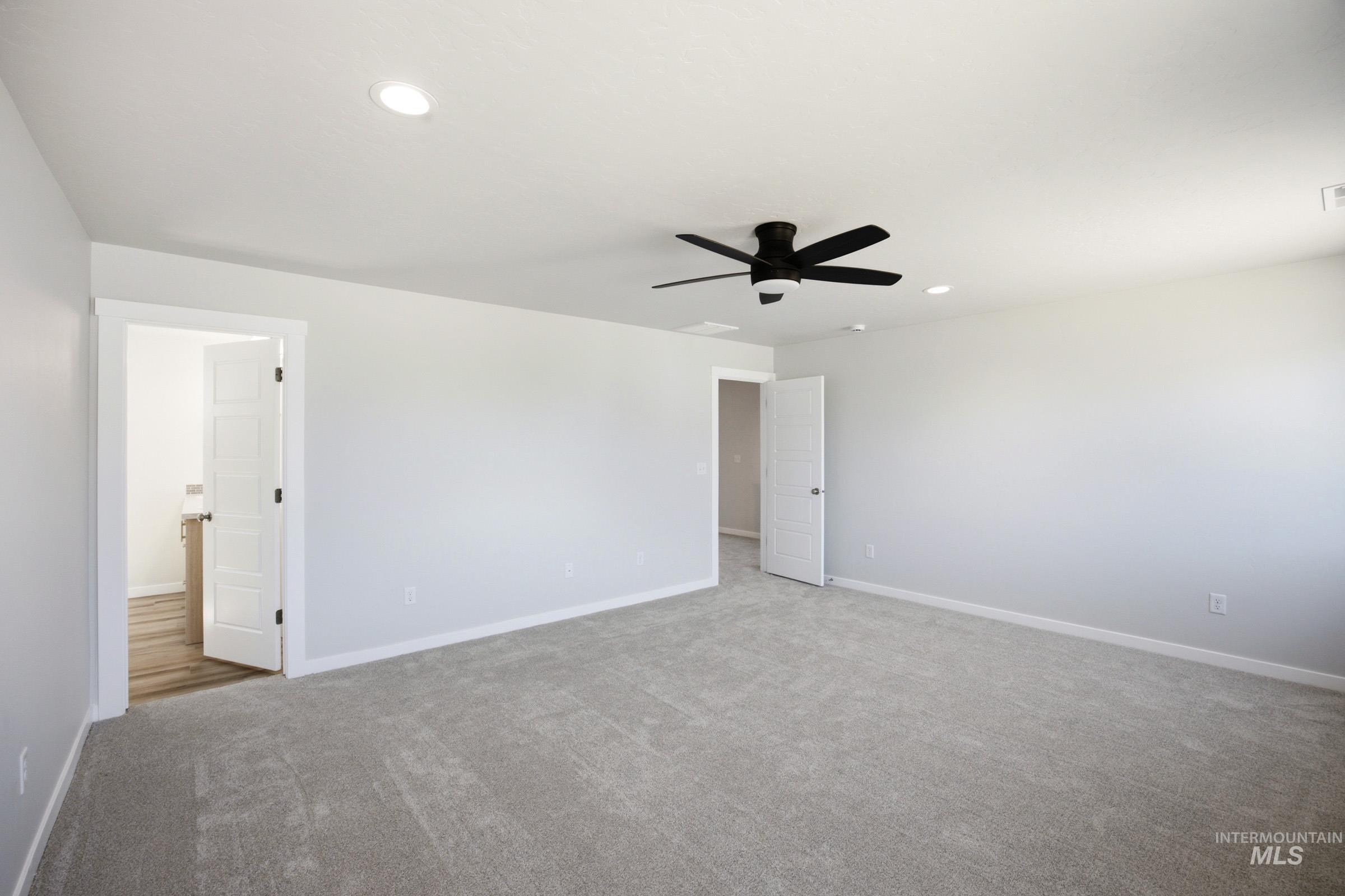 12854 Ropers St Property Photo 26