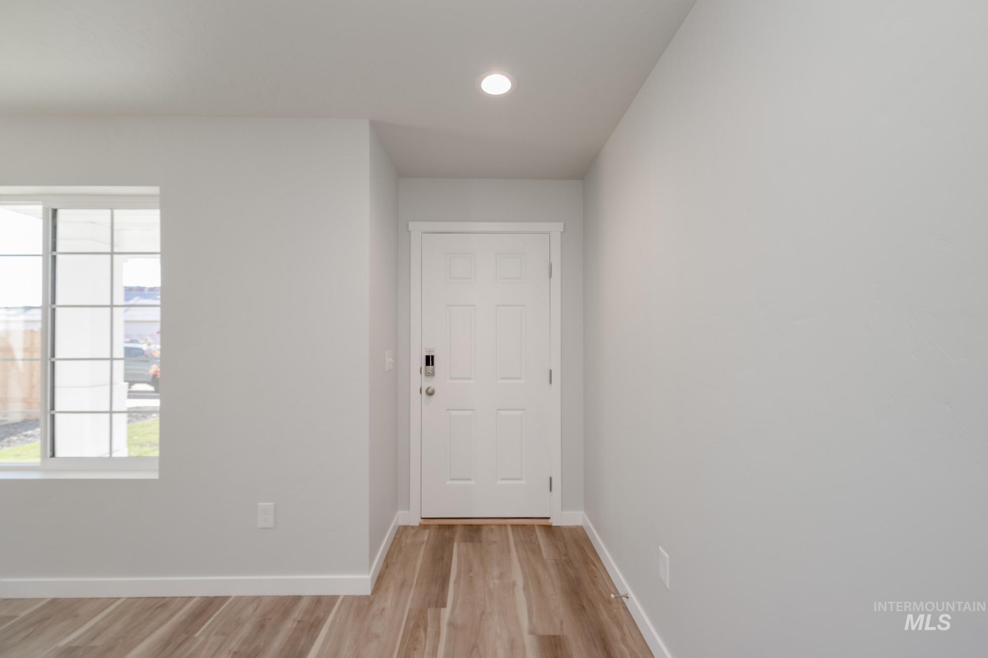 3381 E Red Maple Ct Property Photo 2