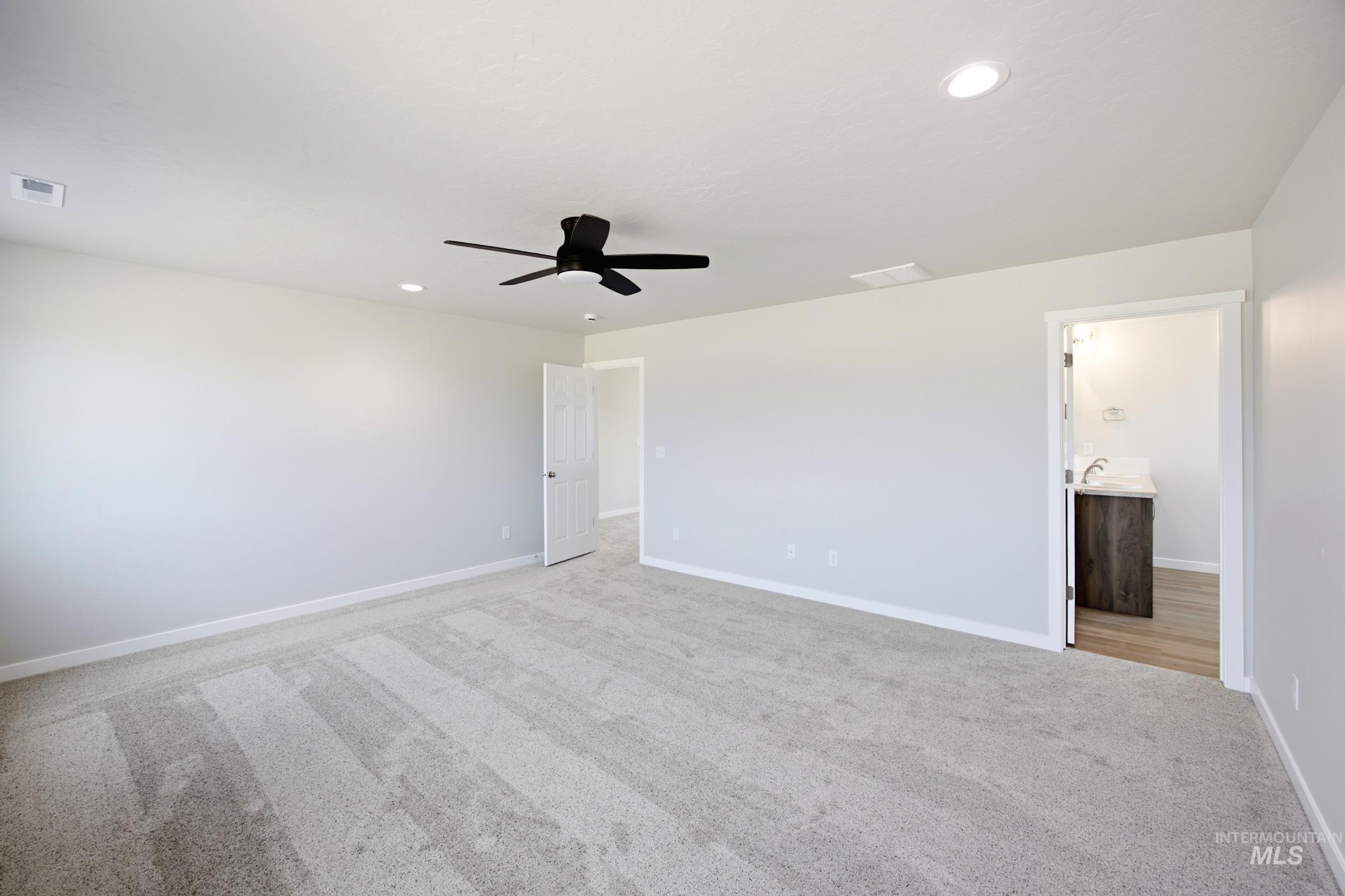 3381 E Red Maple Ct Property Photo 25
