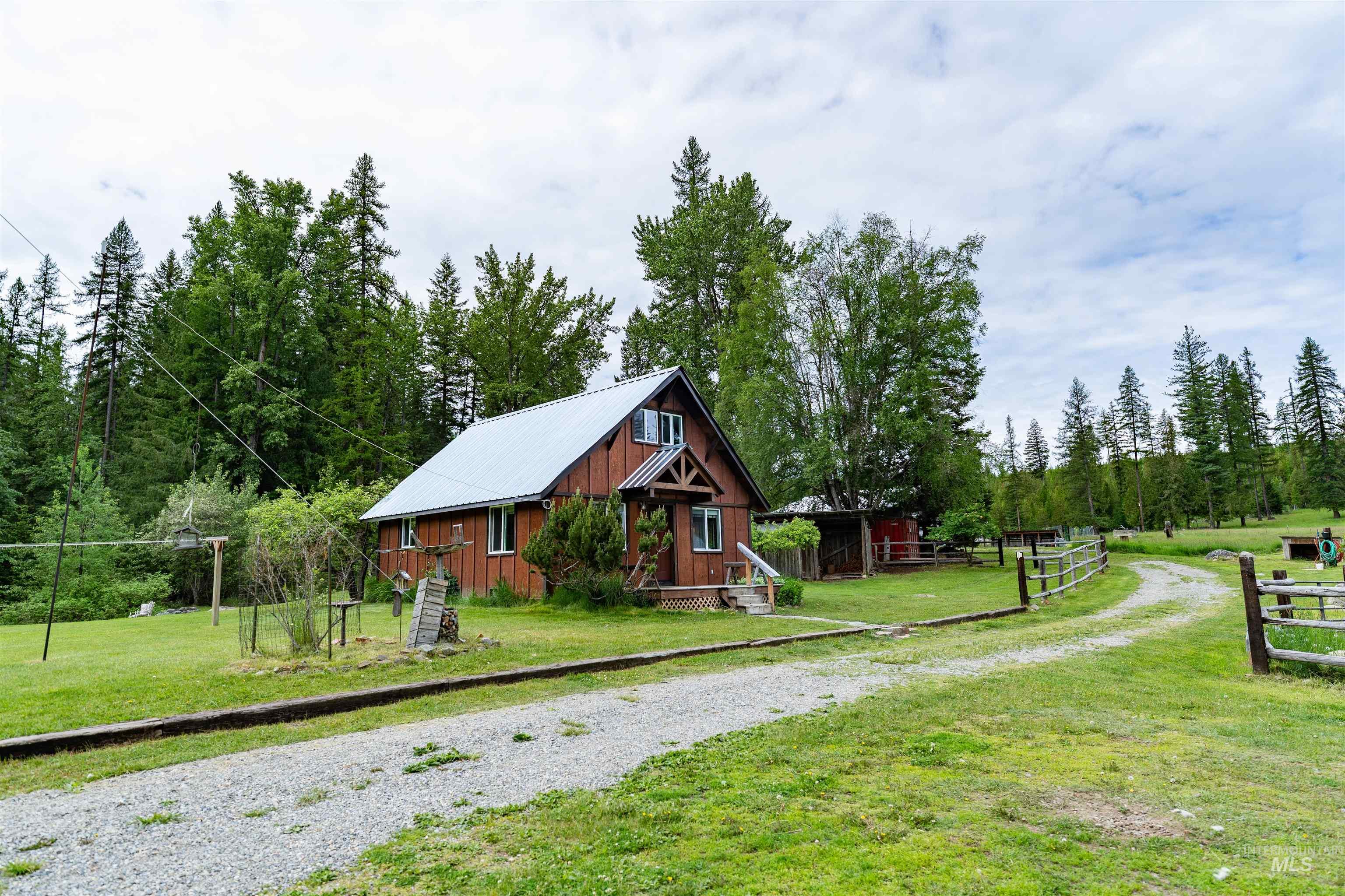 5692 Meadow Creek Road Property Photo 7