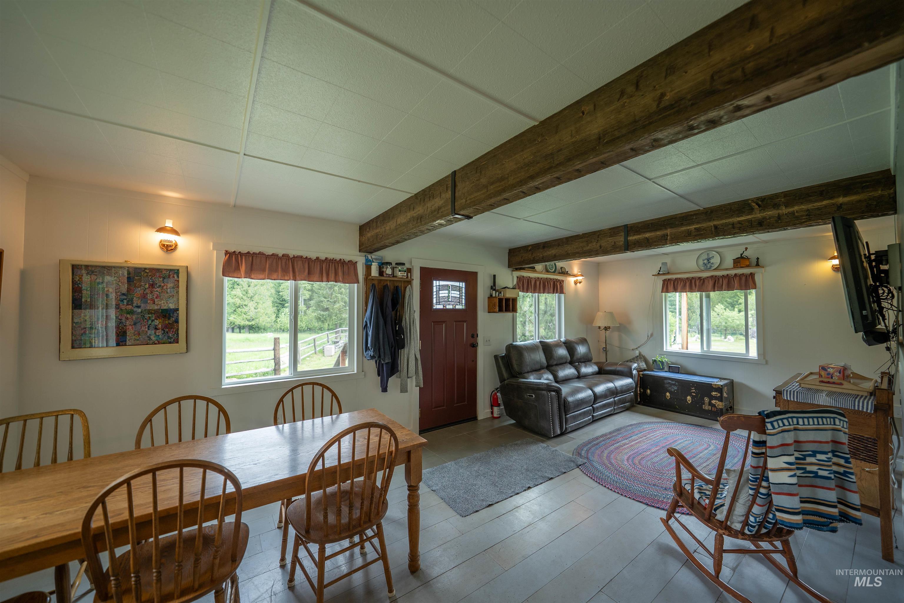 5692 Meadow Creek Road Property Photo 10