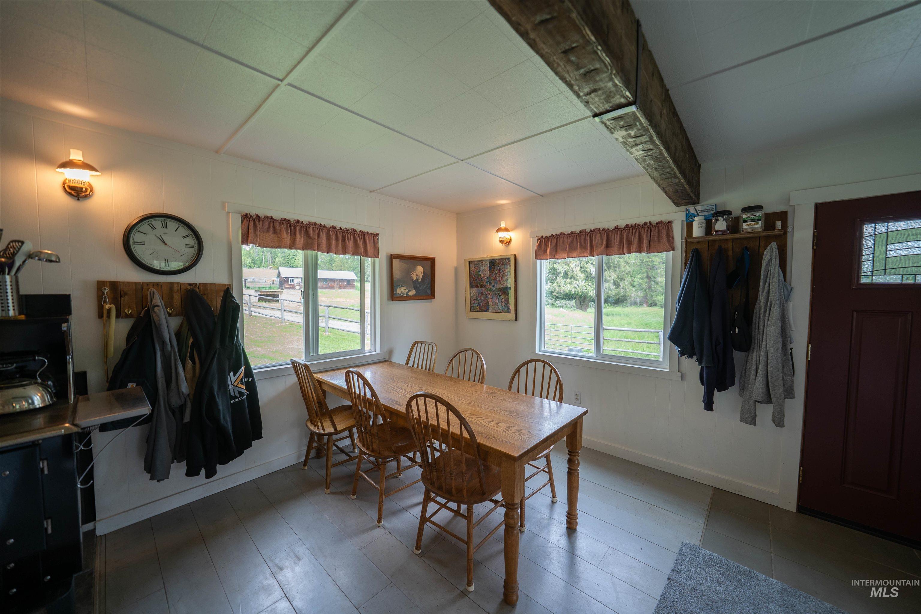 5692 Meadow Creek Road Property Photo 11