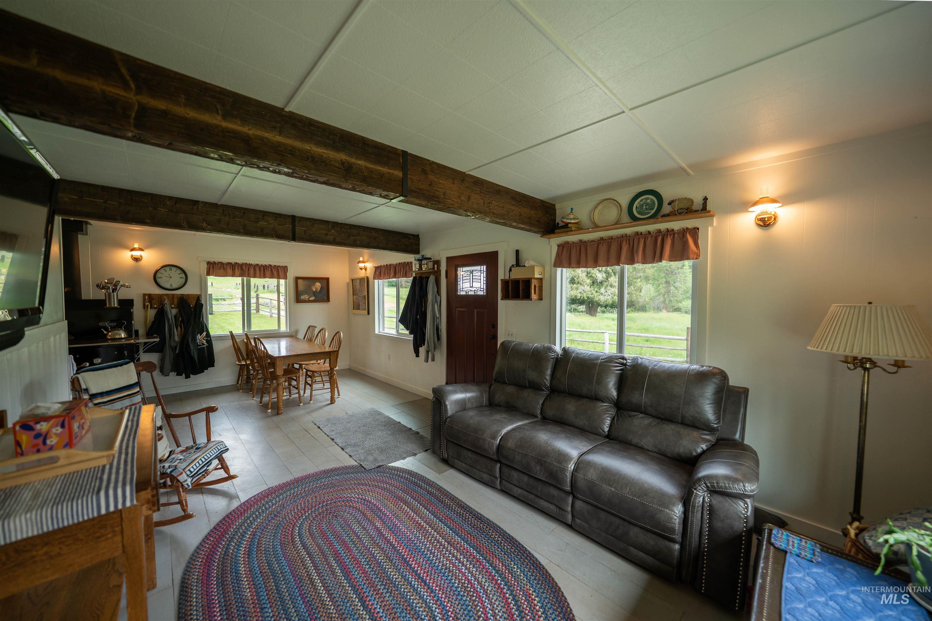 5692 Meadow Creek Road Property Photo 12