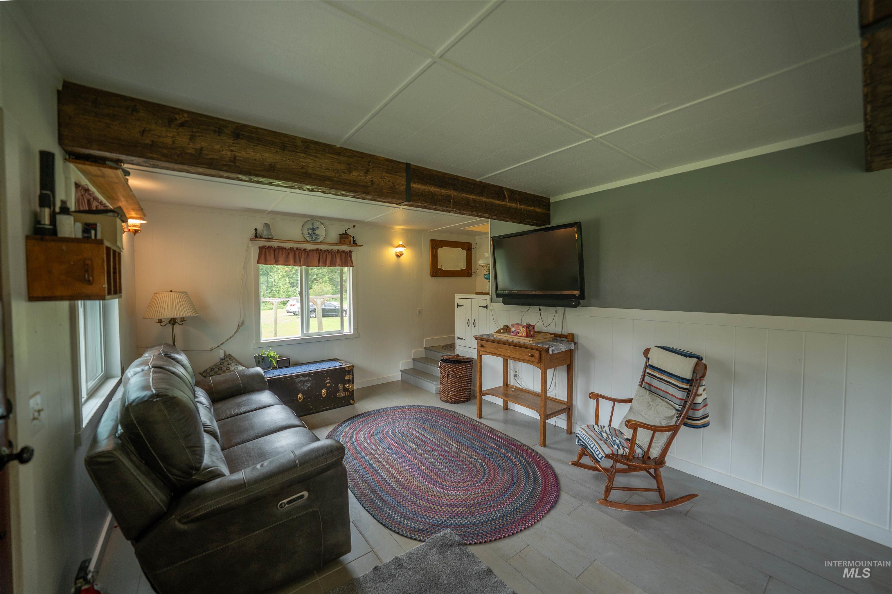 5692 Meadow Creek Road Property Photo 14