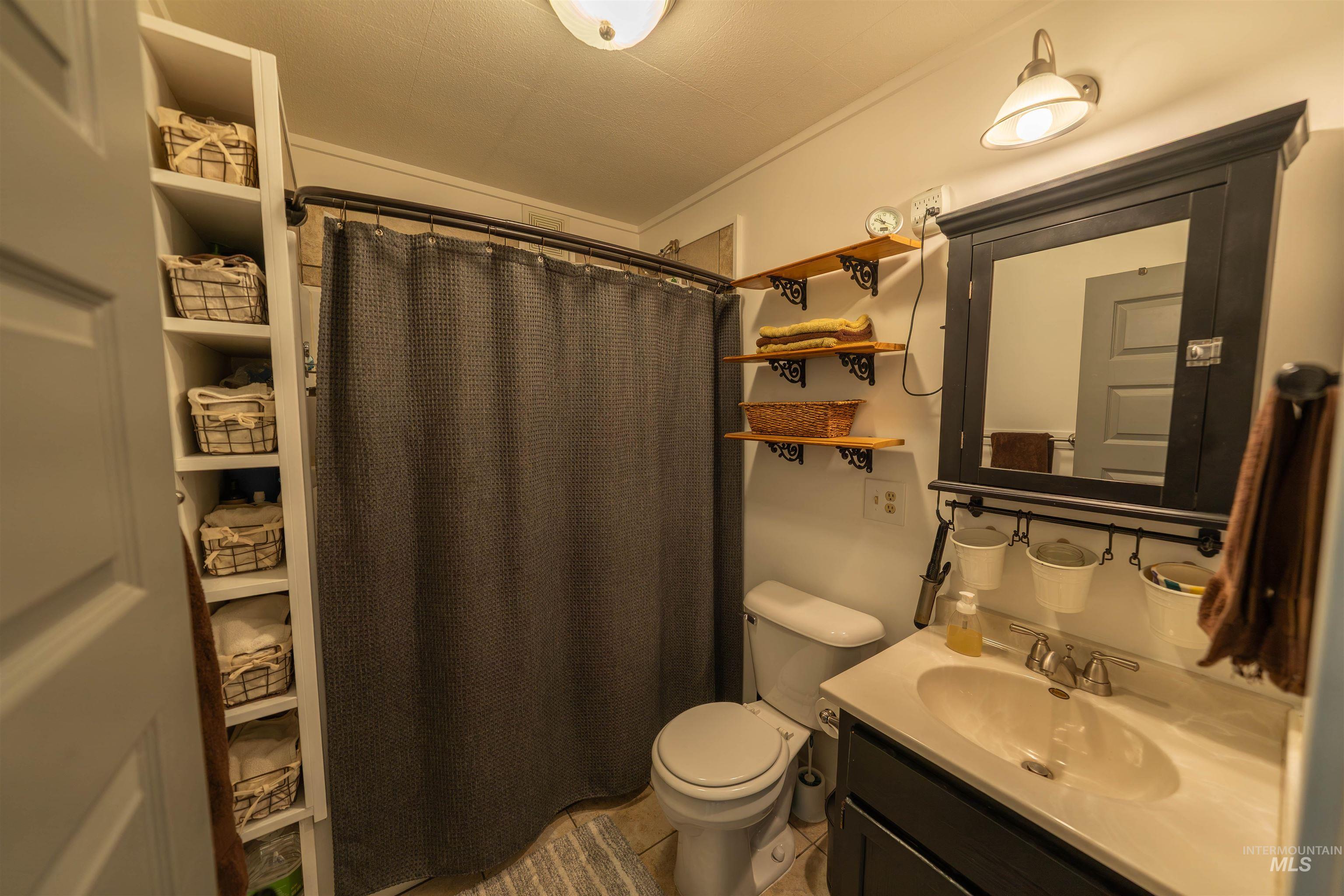 5692 Meadow Creek Road Property Photo 17