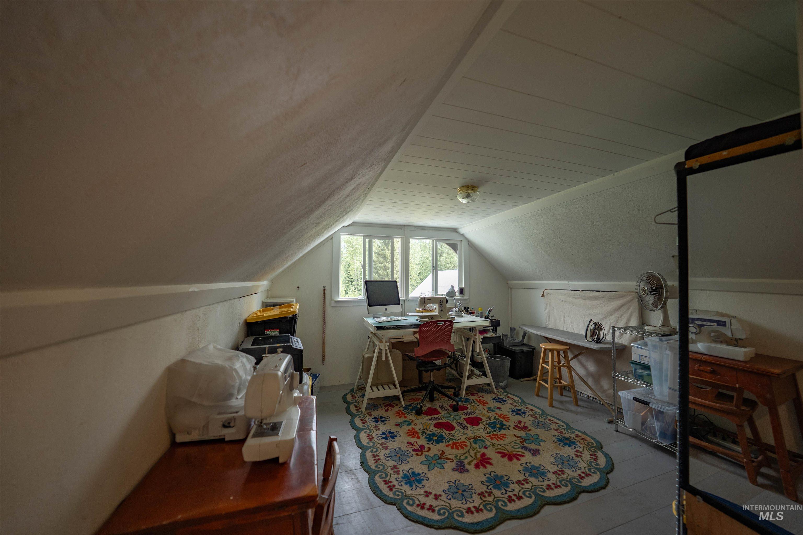 5692 Meadow Creek Road Property Photo 21