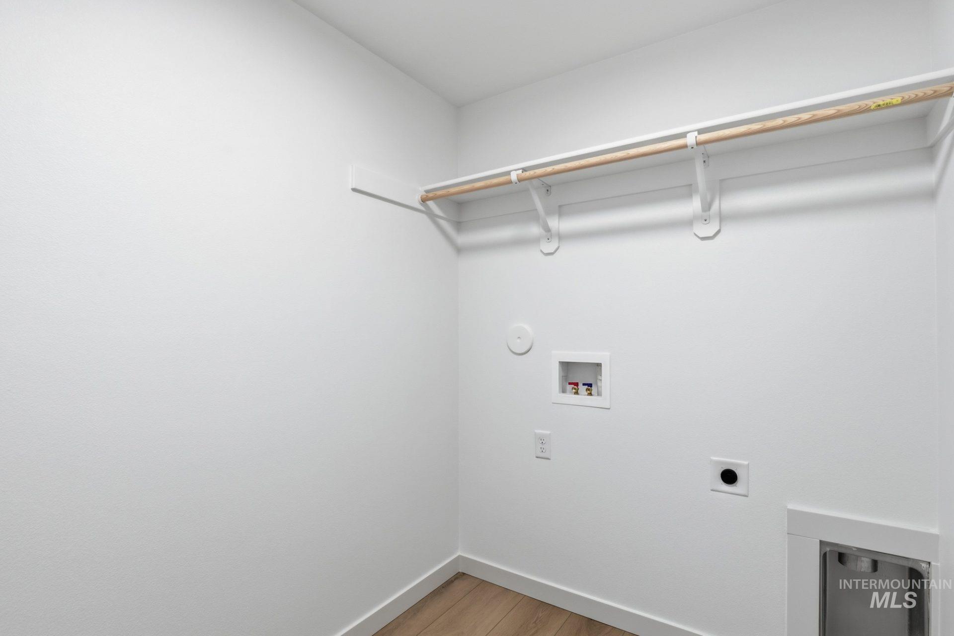 11099 Claremont St Property Photo 12