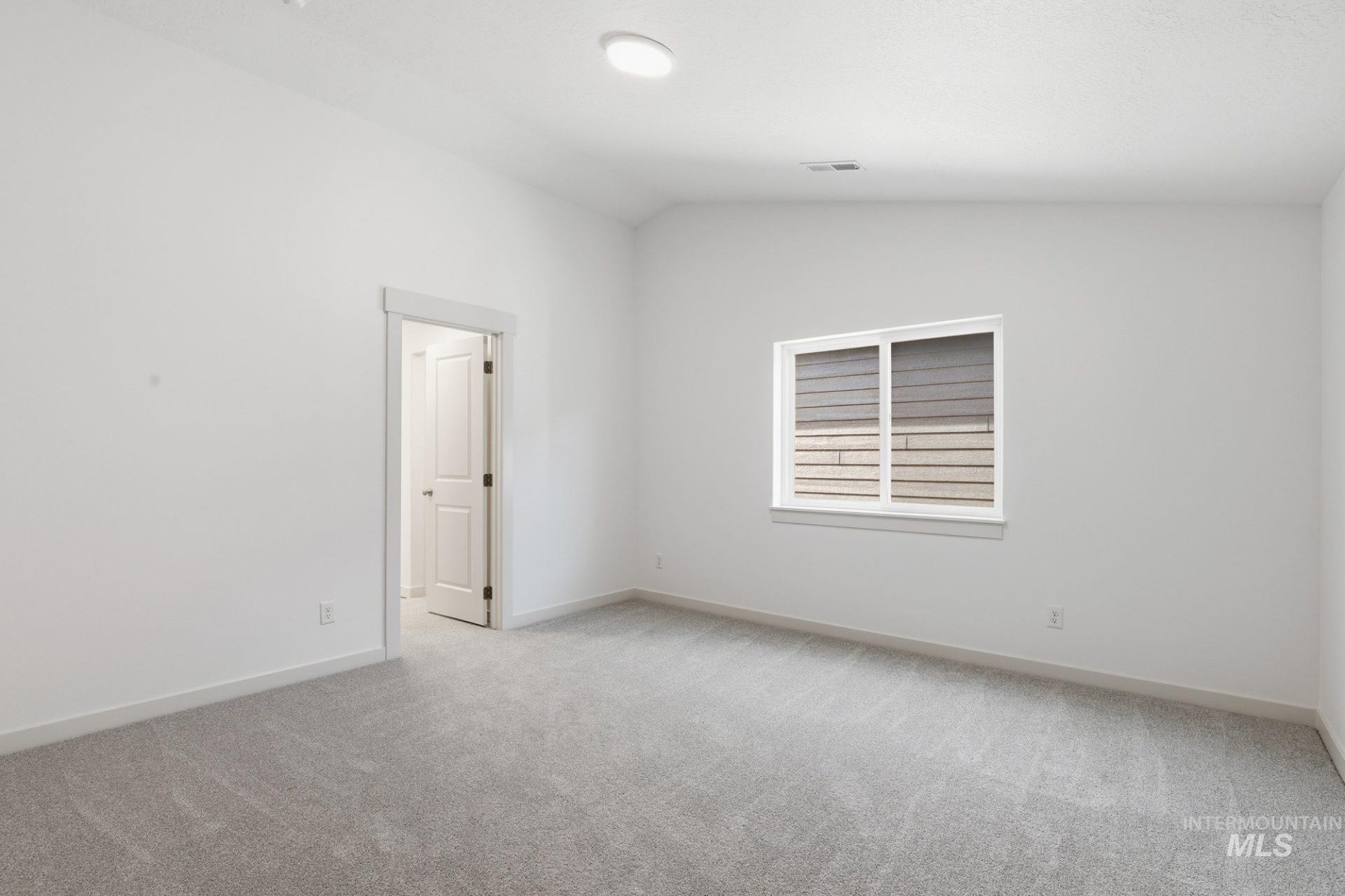 11099 Claremont St Property Photo 14