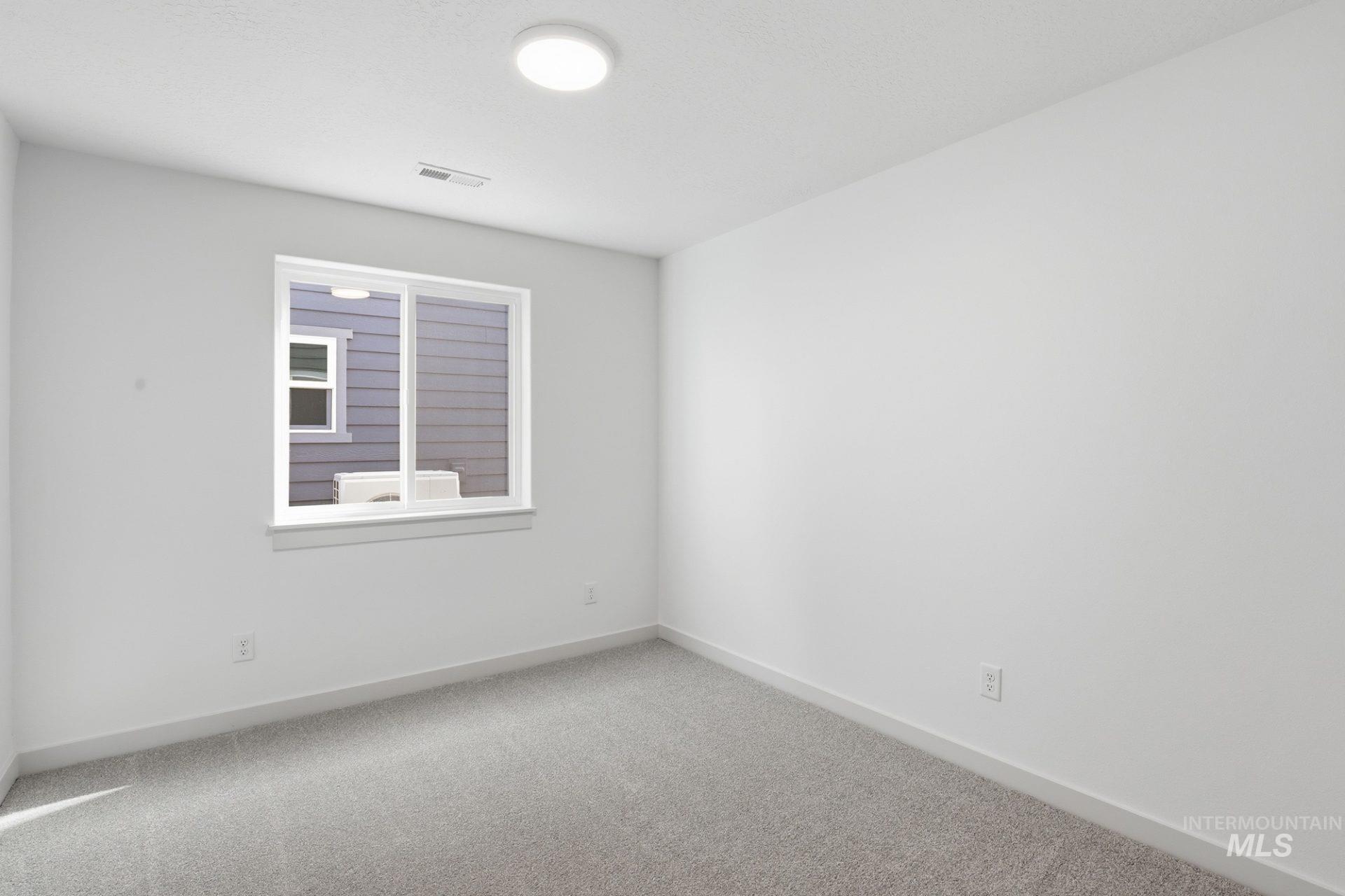11099 Claremont St Property Photo 17