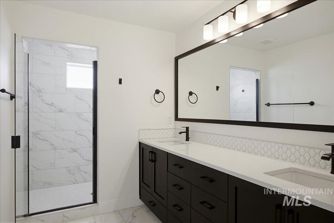 1876 E Knobcone Drive Property Photo 20