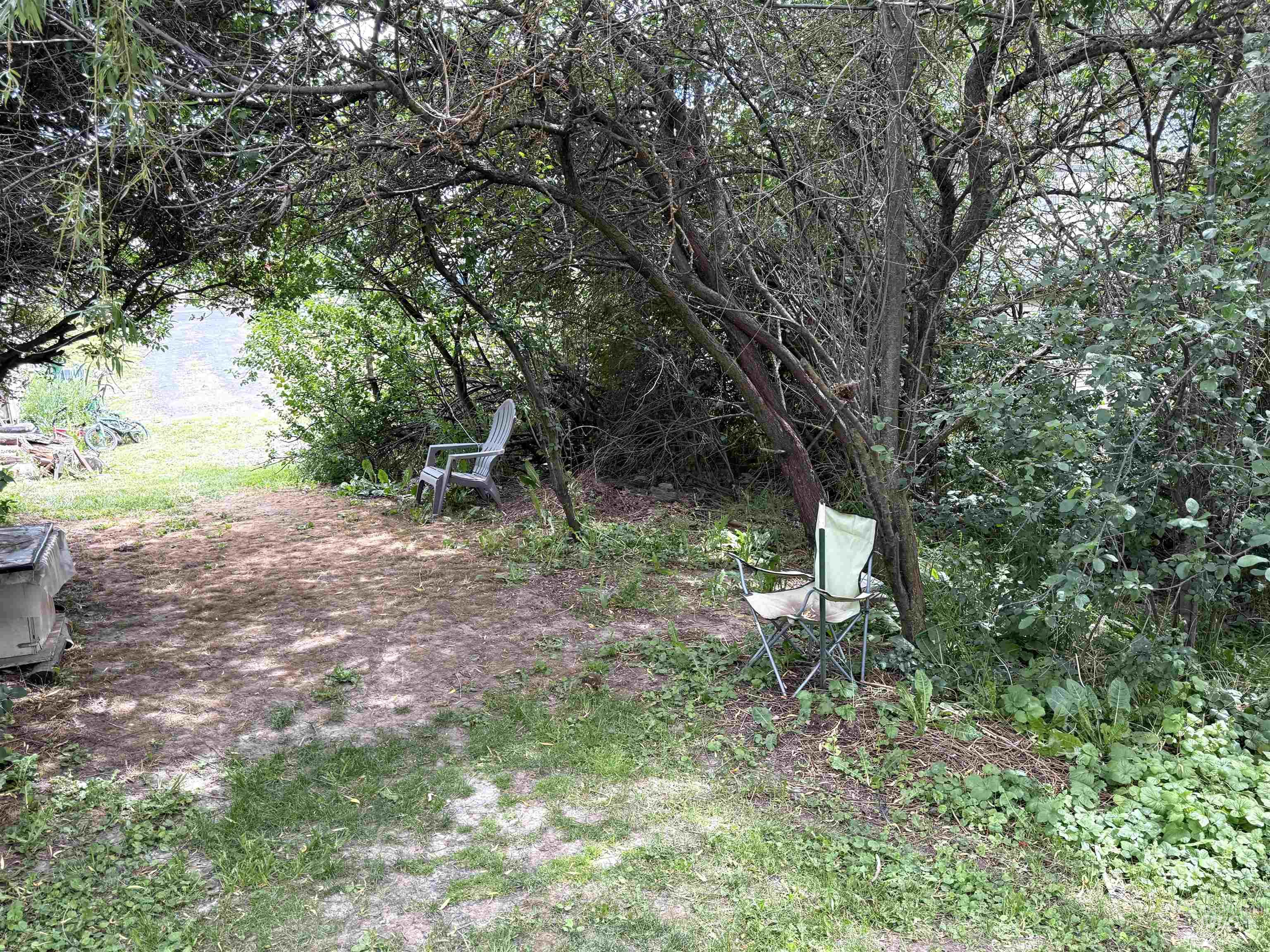725 / 727 Brent Dr. Property Photo 5