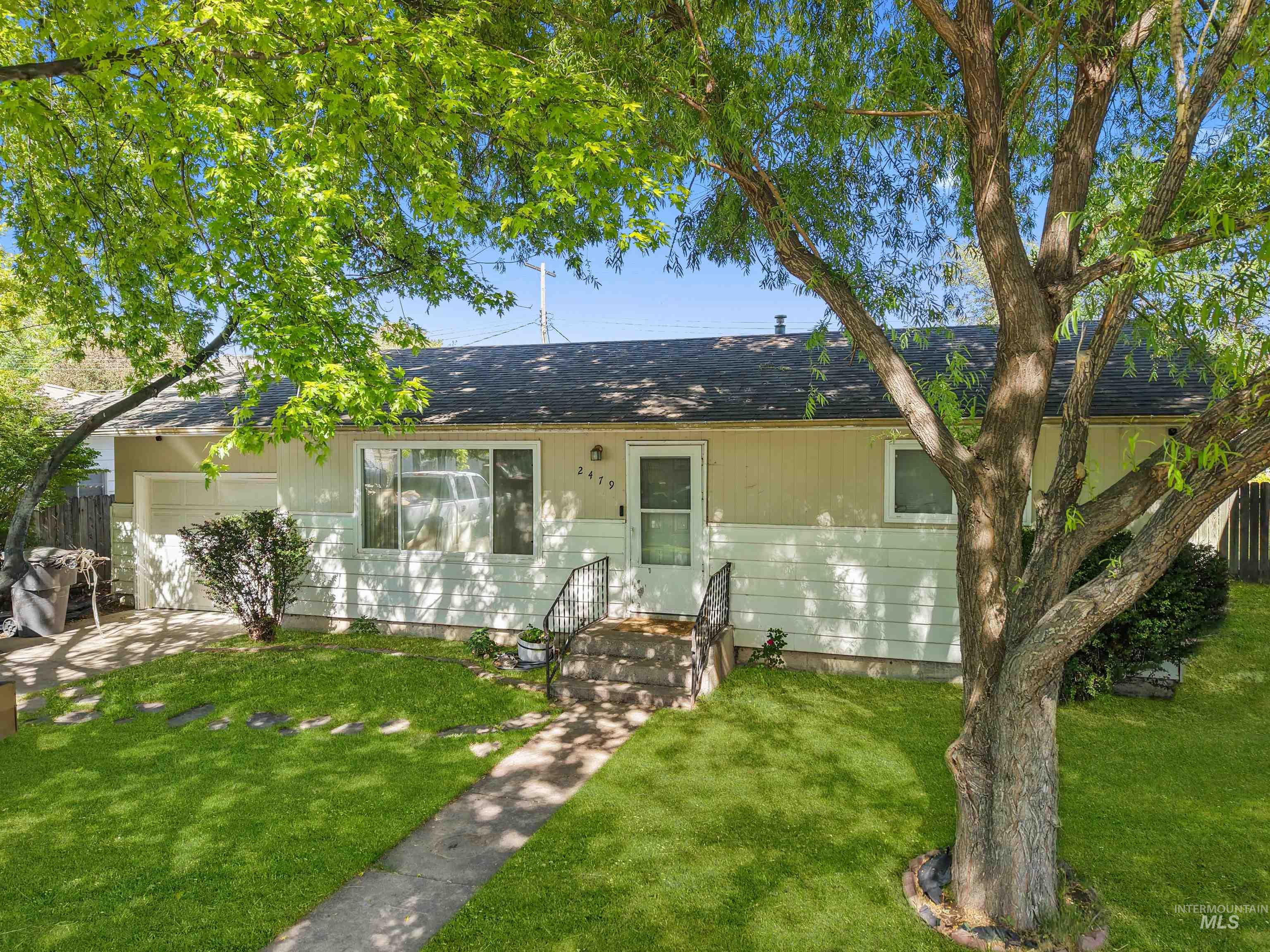 2479 Hansen Ave Property Photo 1