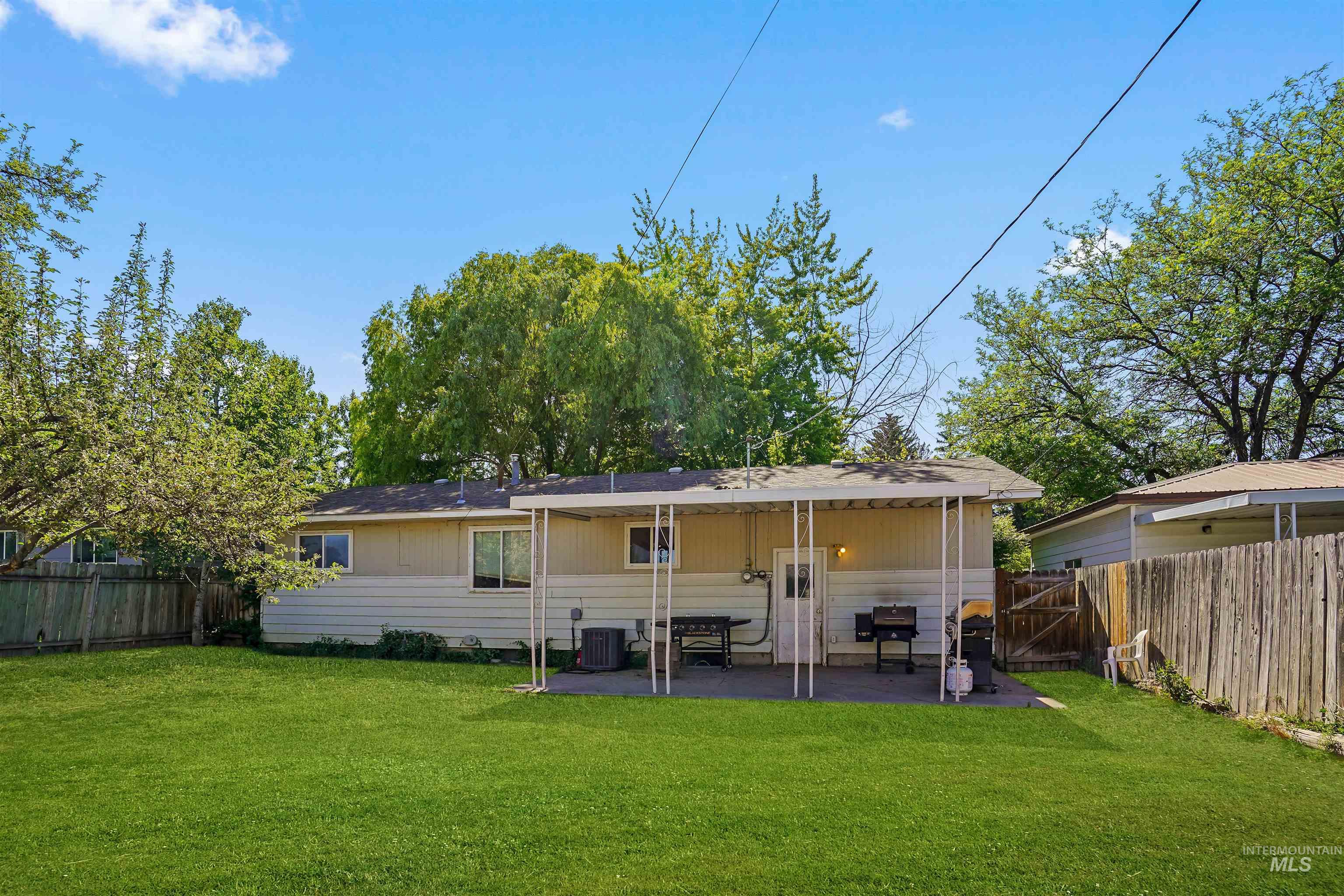 2479 Hansen Ave Property Photo 21