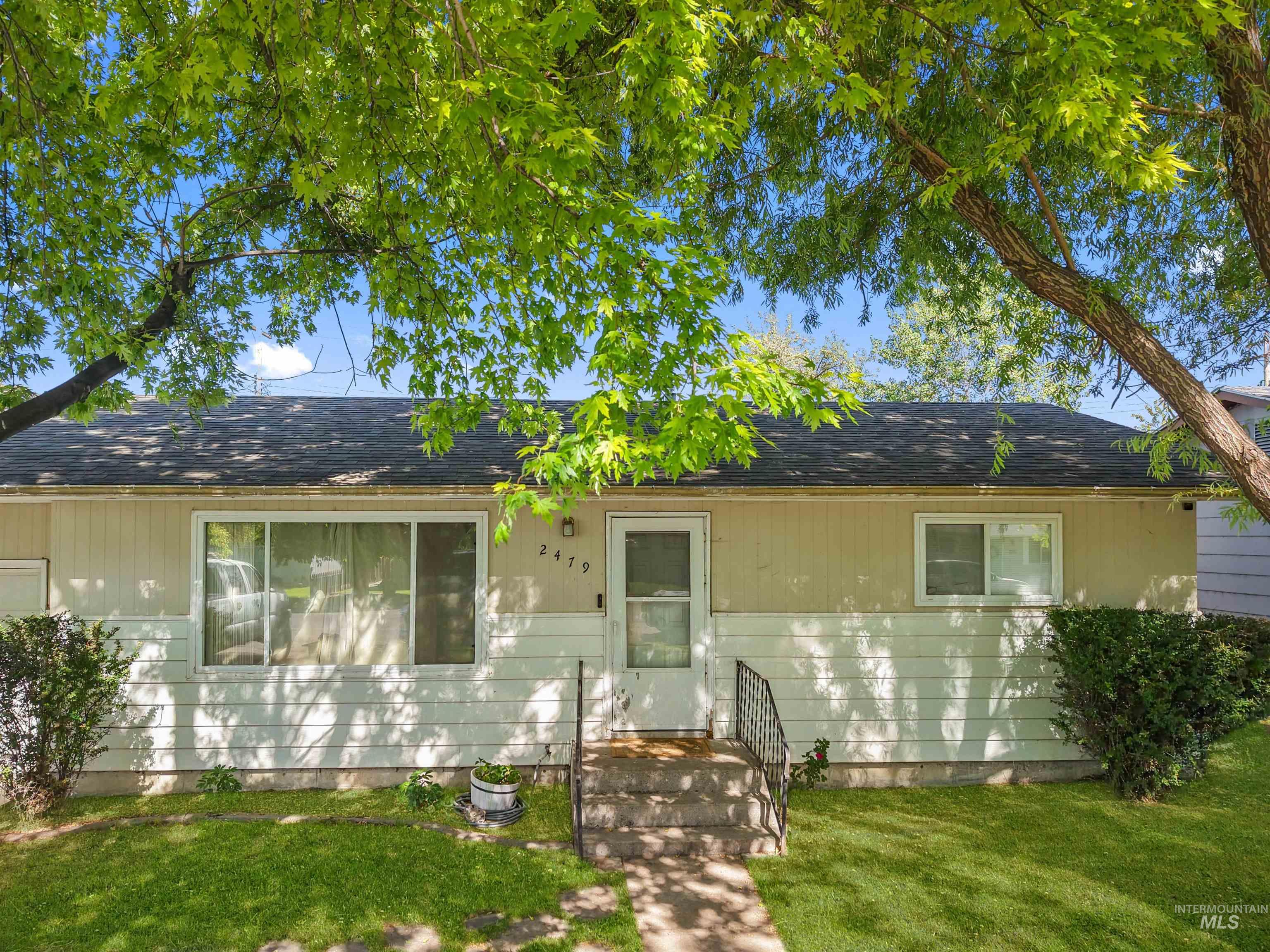 2479 Hansen Ave Property Photo 25