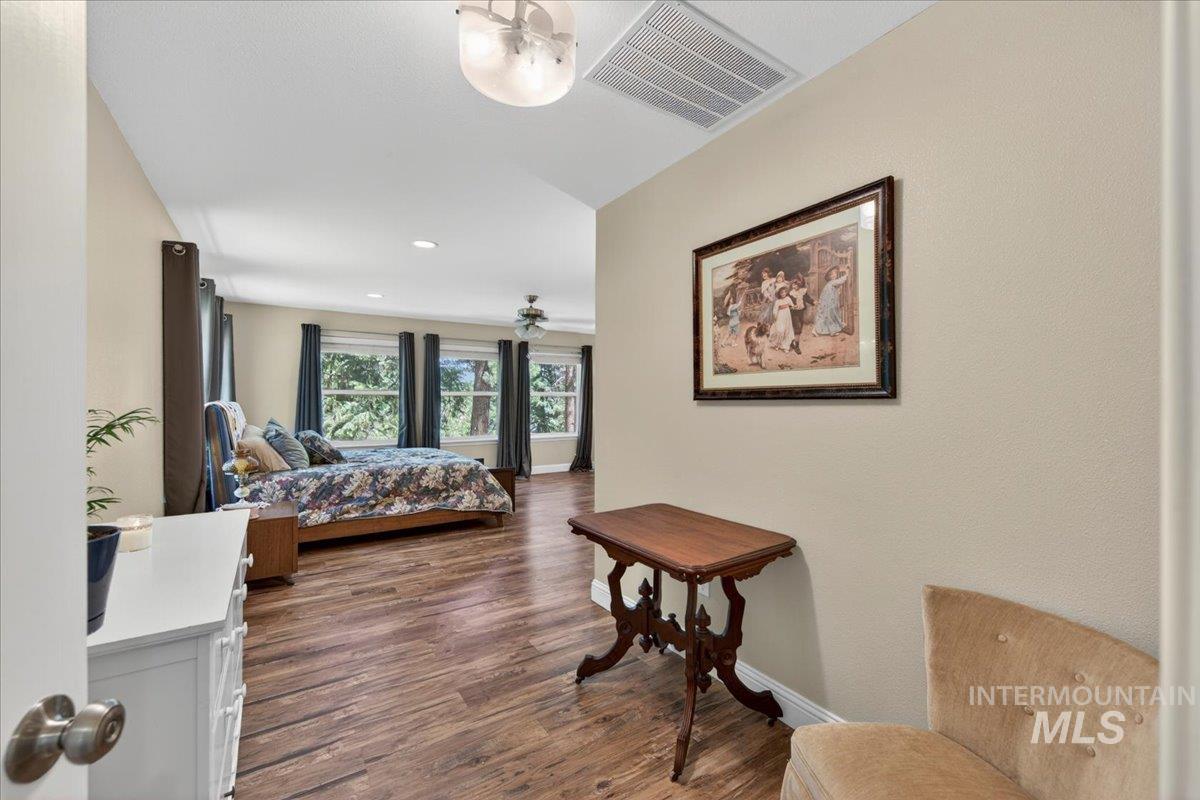 5 Wonacott Way Property Photo 8