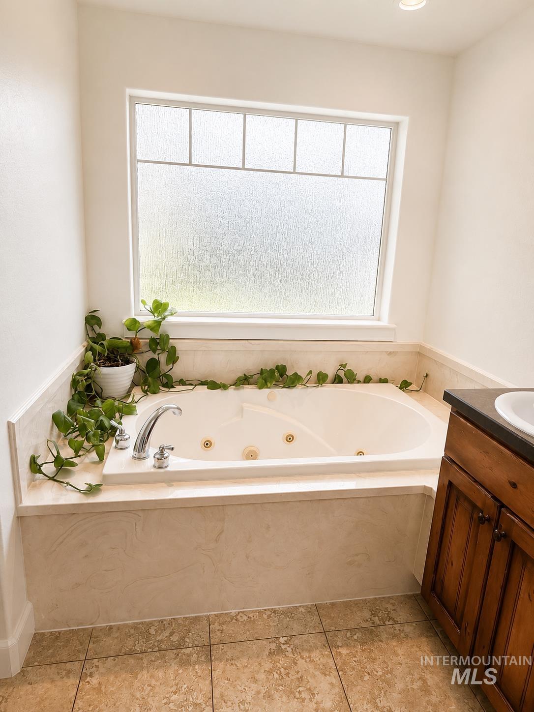 1057 Oakwood Ave. Property Photo 15