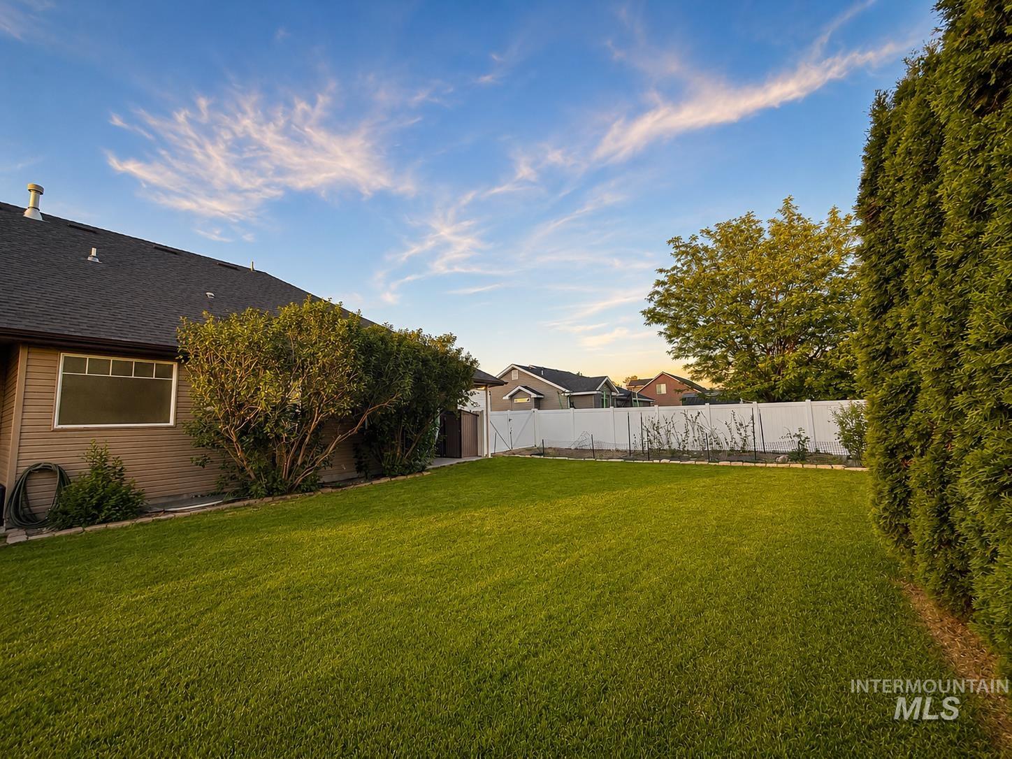 1057 Oakwood Ave. Property Photo 32
